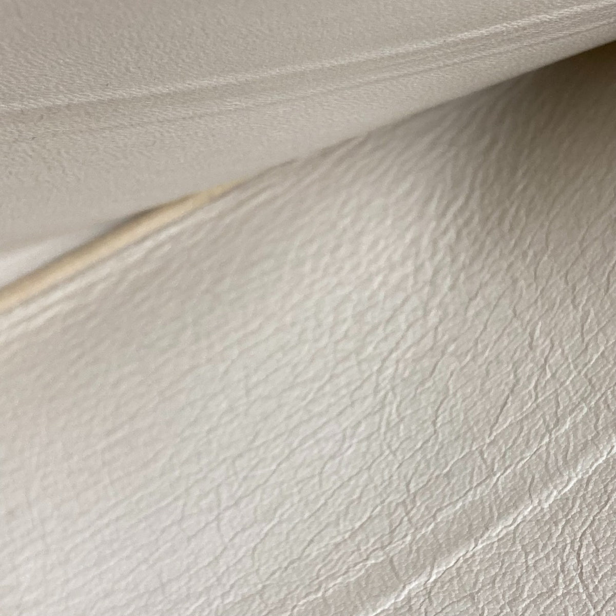 Celine White Leather Clutch Bag (Pre-Owned)