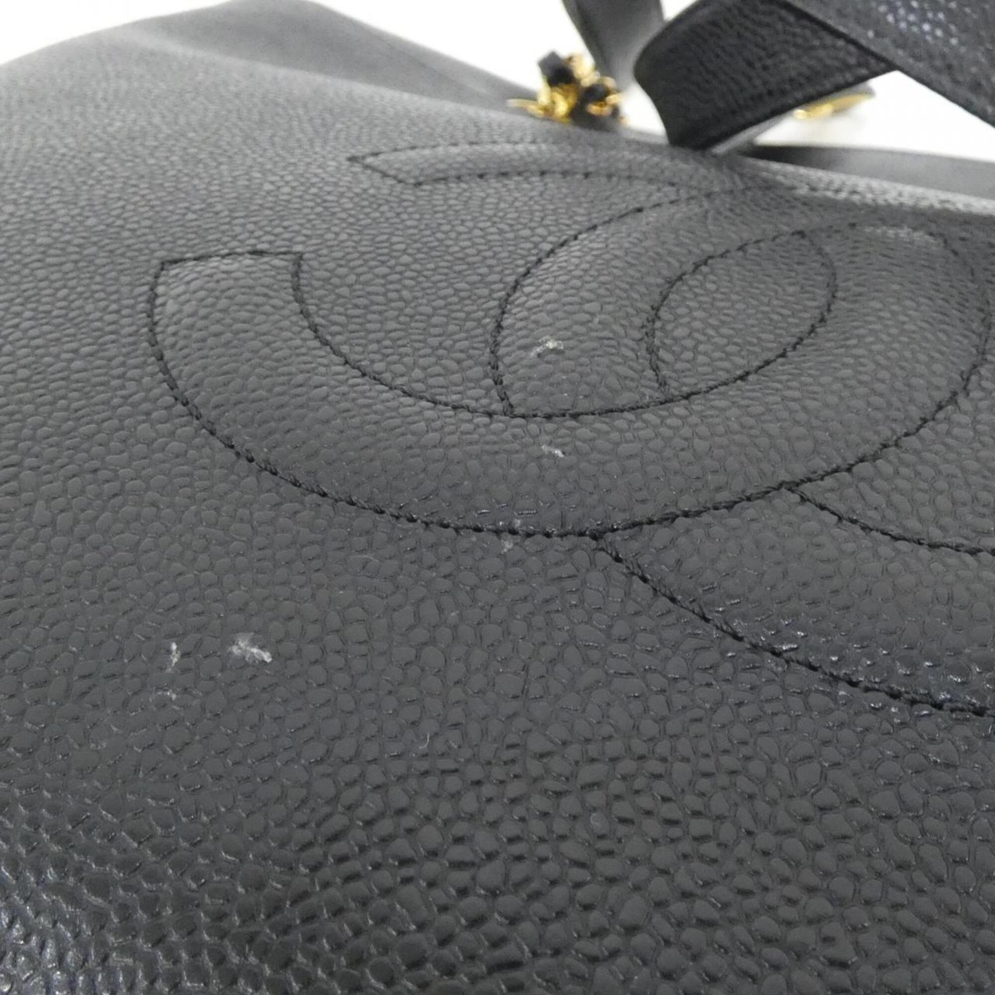 Chanel Black Grained Calfskin Shoulder Bag (Pre-Owned)