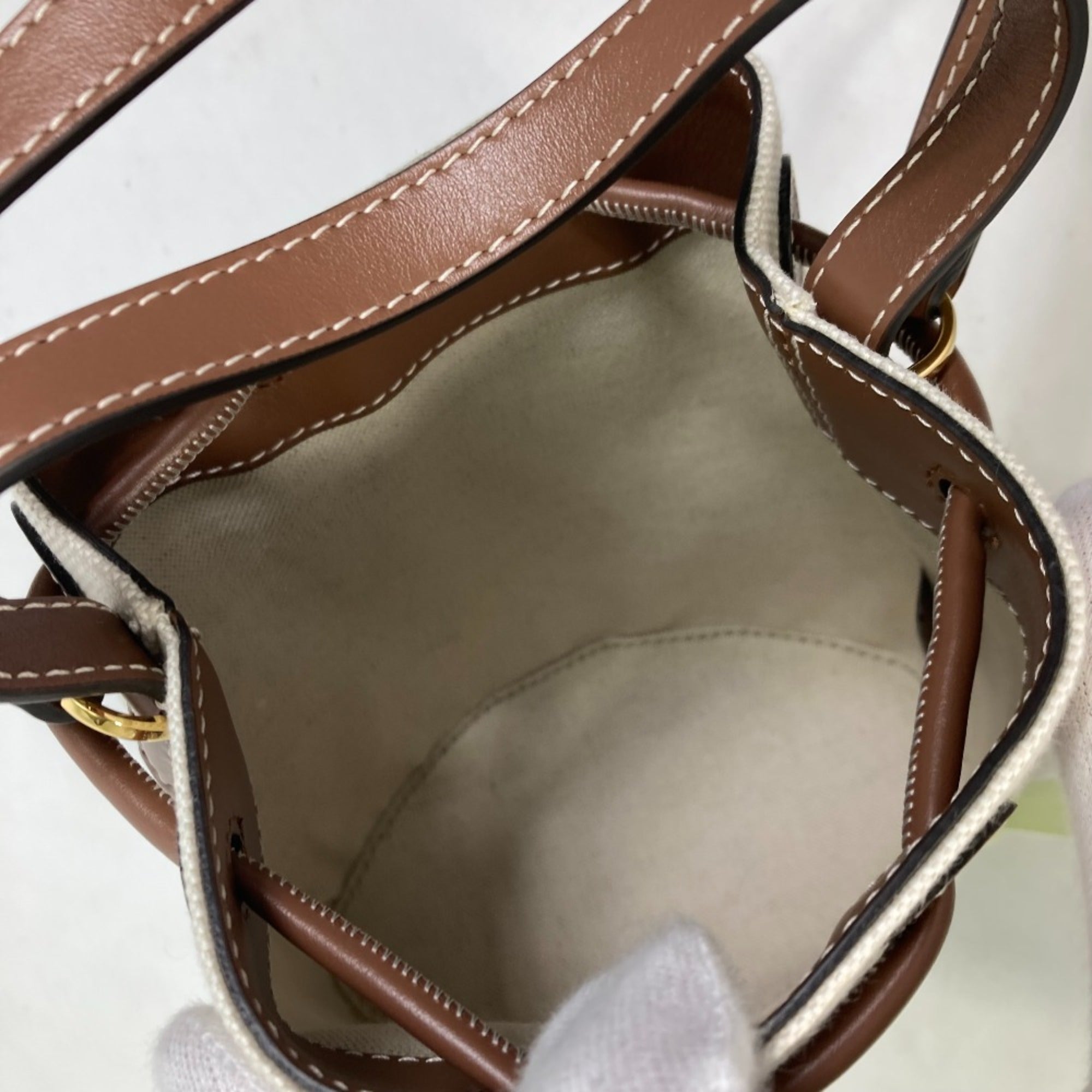 Burberry Beige Other Tote Bag (Pre-Owned)