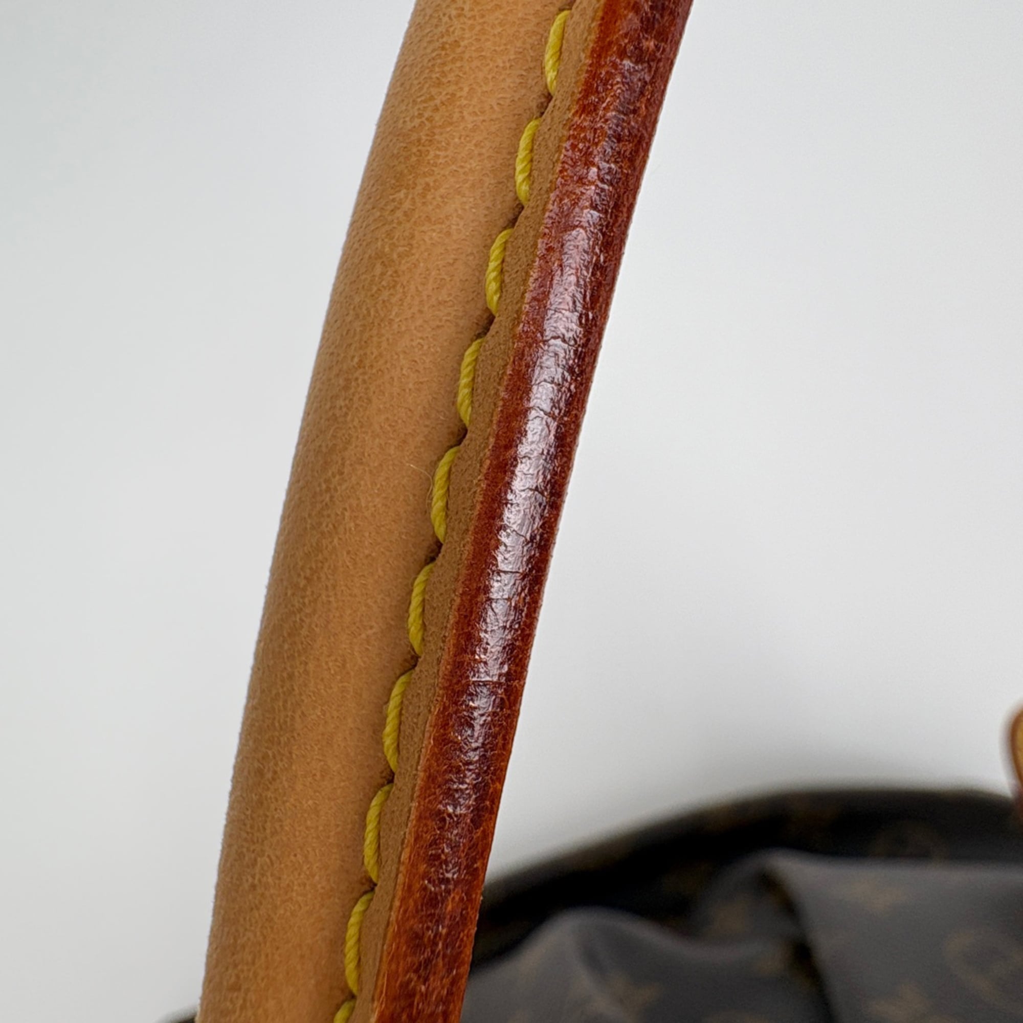 Louis Vuitton Brown Monogram Handbag (Pre-Owned)