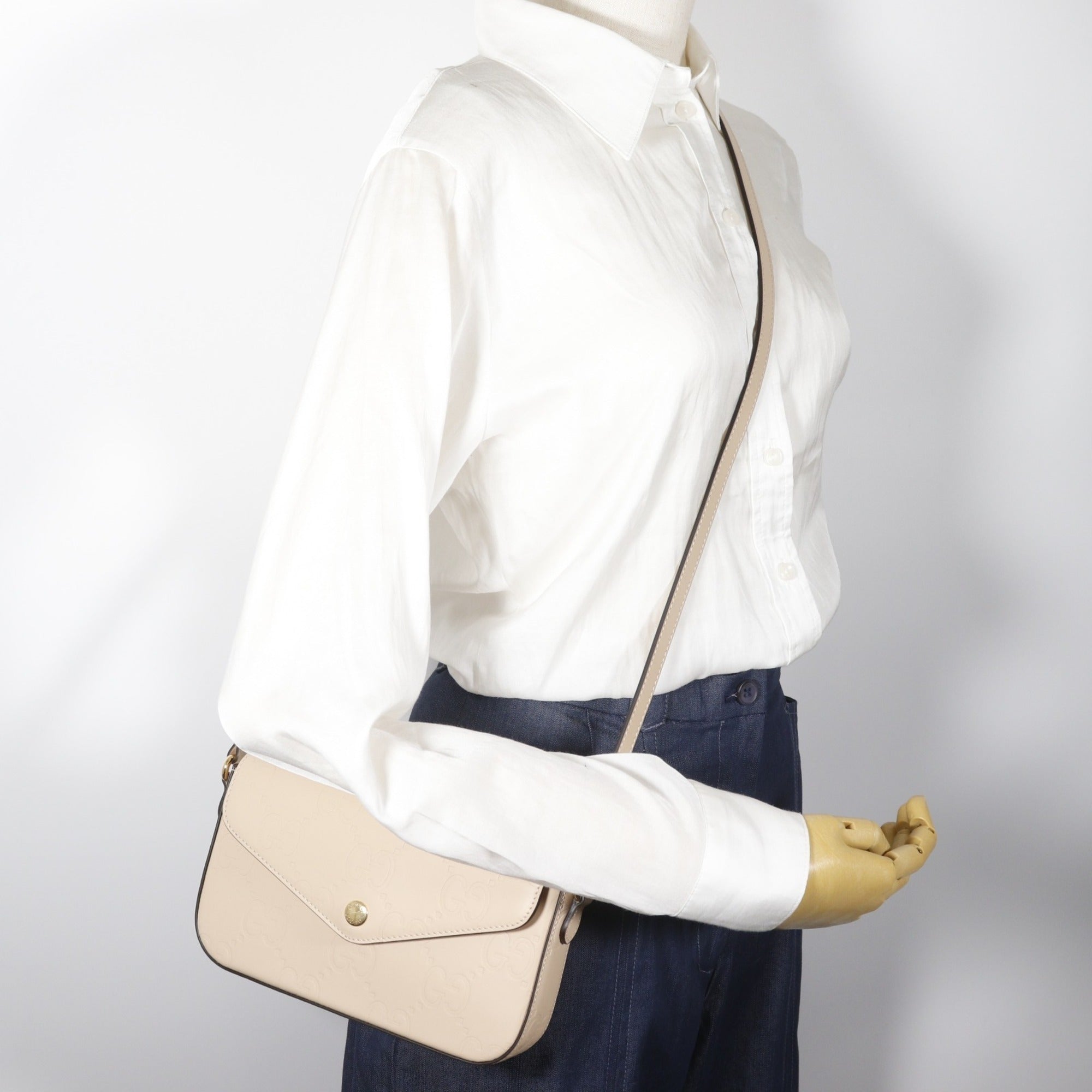 Gucci Beige Leather Shoulder Bag (Pre-Owned)