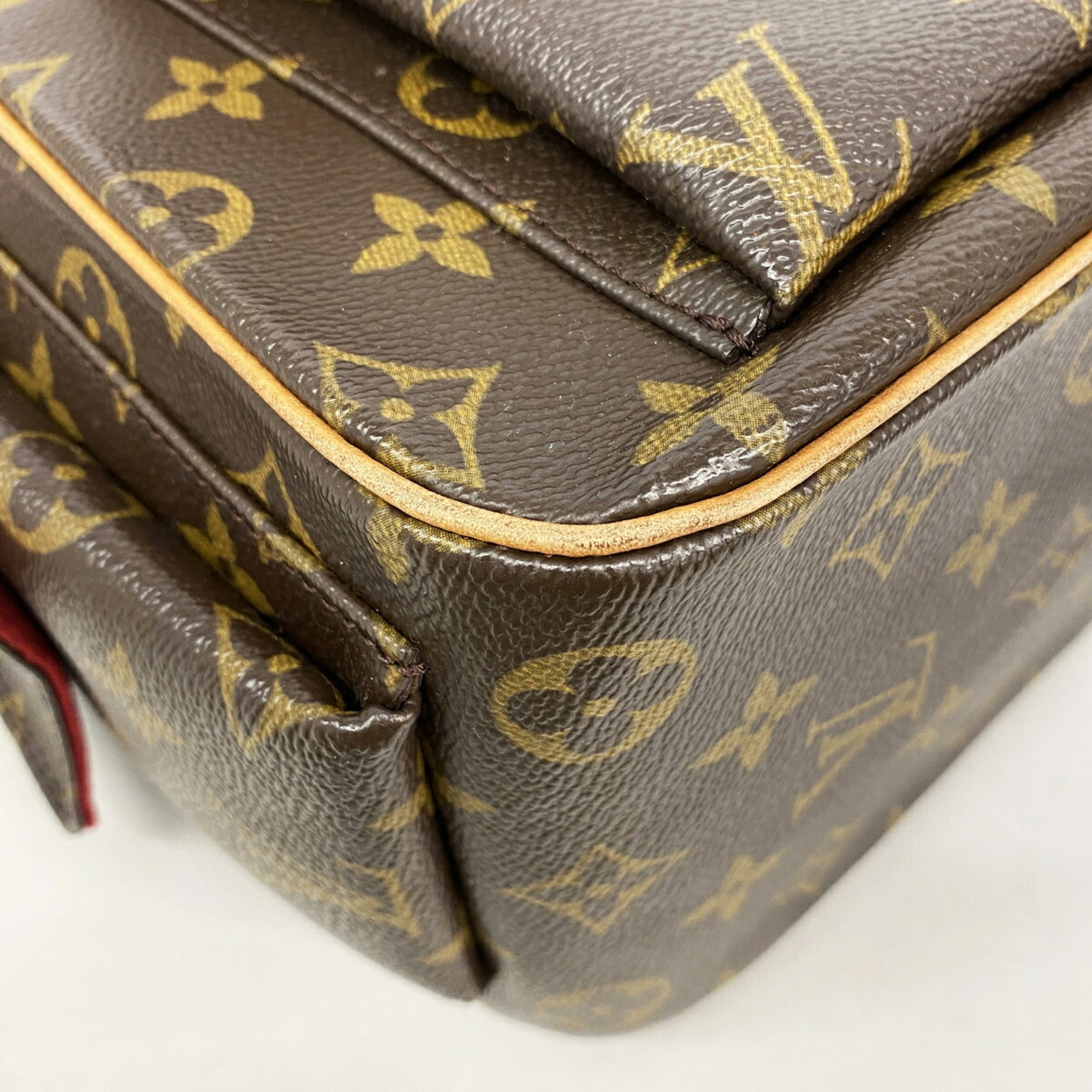 Louis Vuitton Brown Handbag (Pre-Owned)