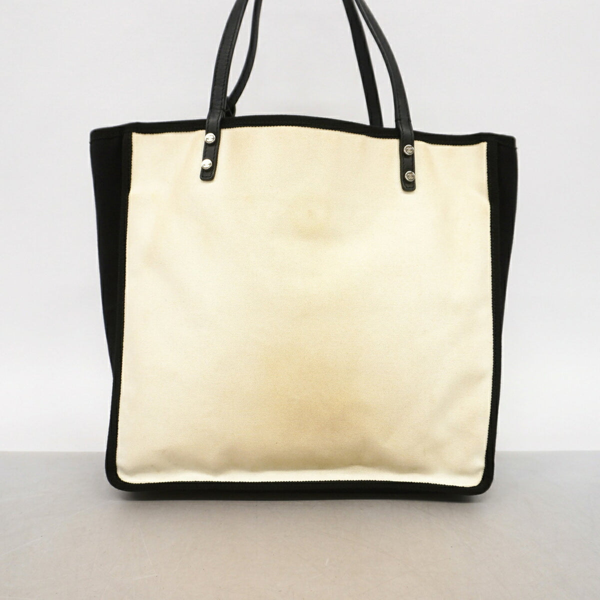 Chanel Black White Canvas Tote Bag (Pre-Owned)