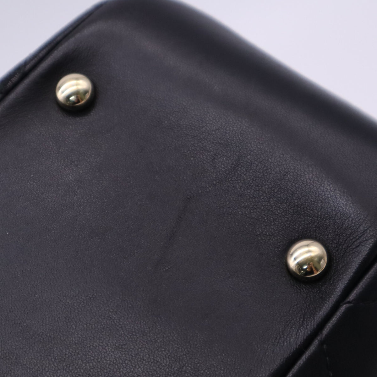 Chanel Matelasse Black Leather Handbag (Pre-Owned)