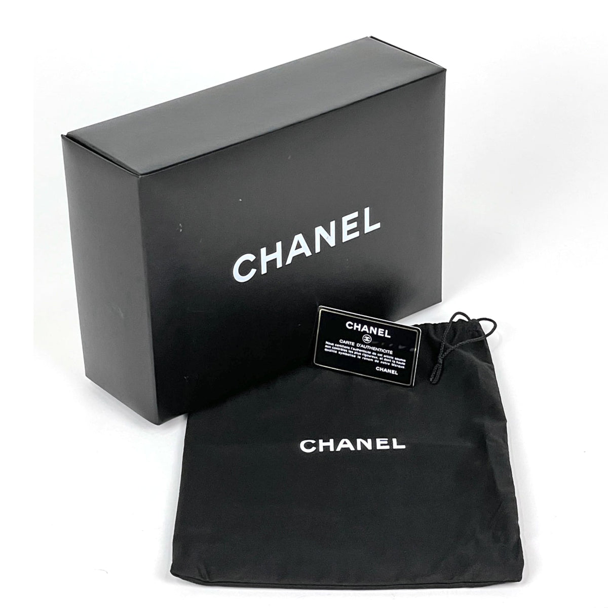 Chanel Black Leather Shoulder Bag (Pre-Owned)