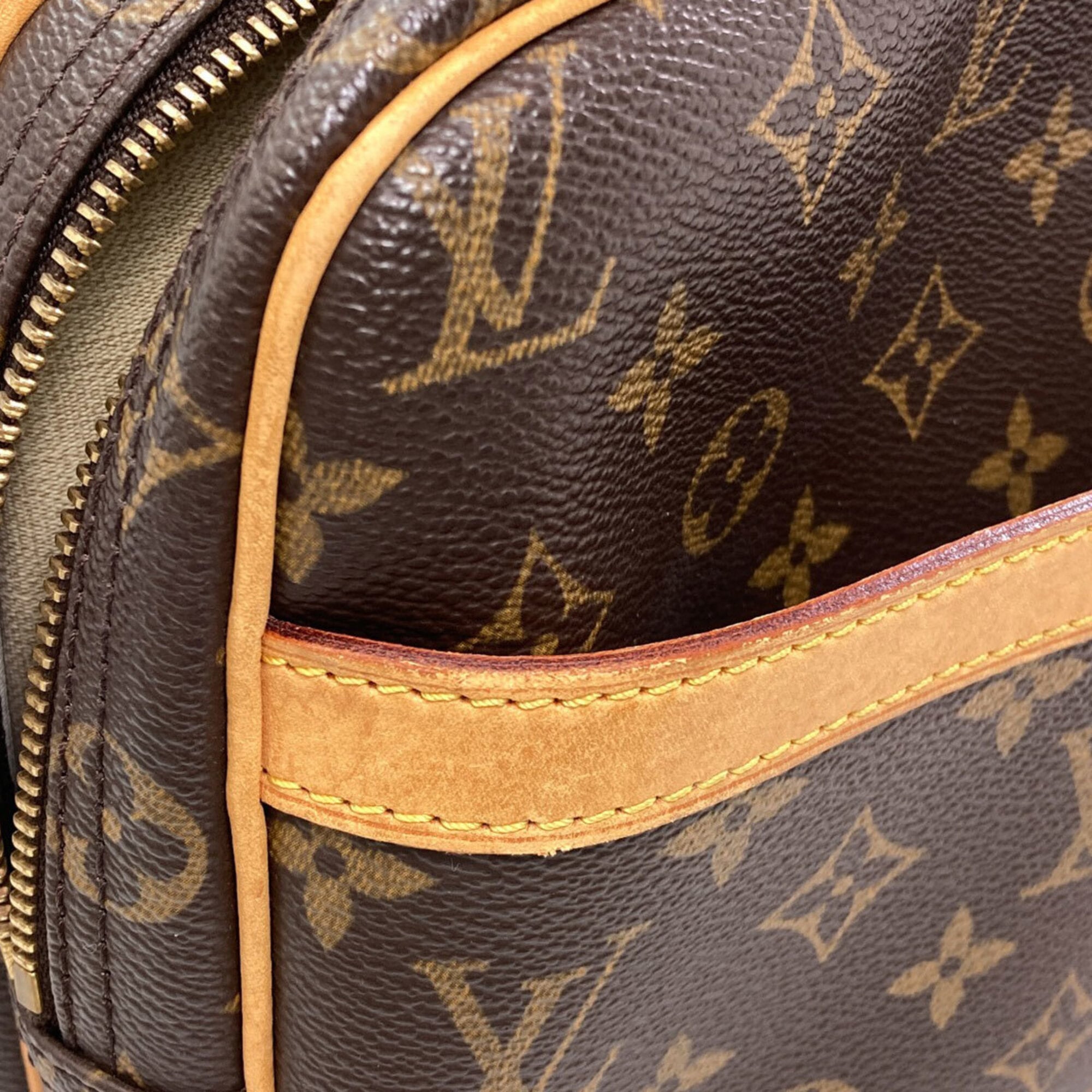 Louis Vuitton Monogram Monogram Canvas Shoulder Bag (Pre-Owned)