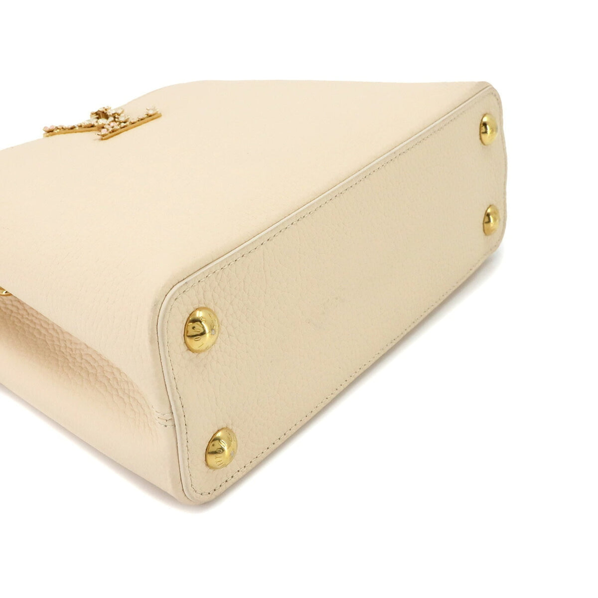 Louis Vuitton Capucines Light Beige Handbag (Pre-Owned)