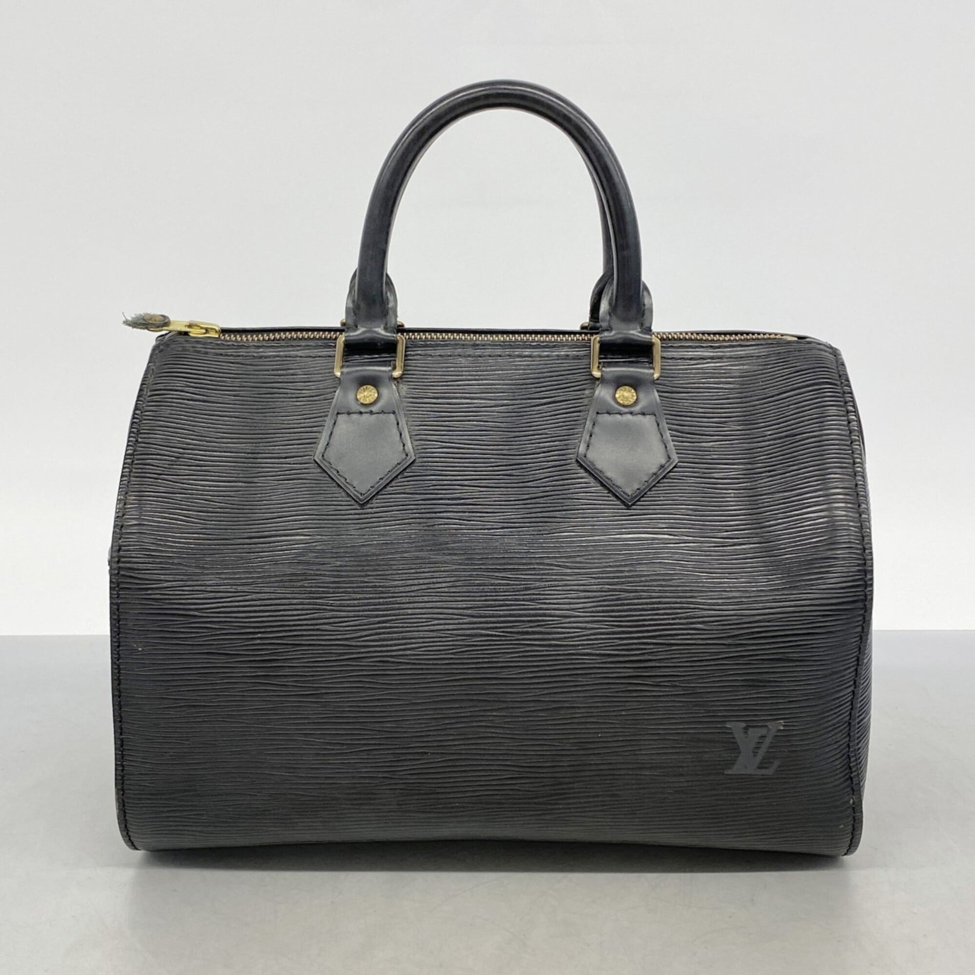 Louis Vuitton Noir Handbag (Pre-Owned)