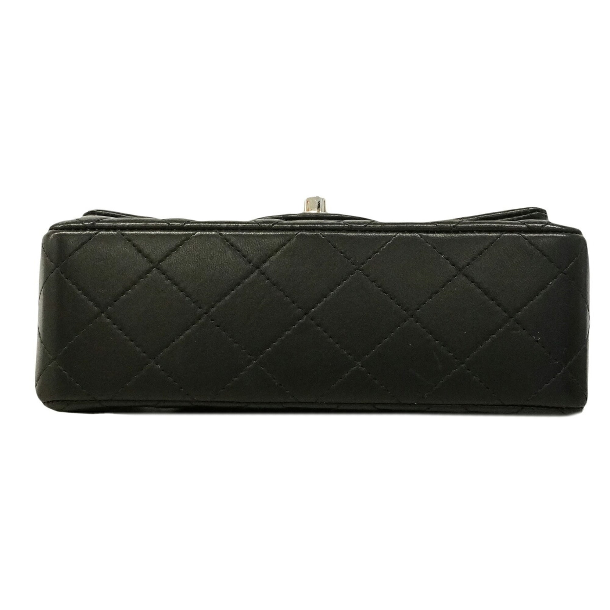 Chanel Black Leather Shoulder Bag (Pre-Owned)