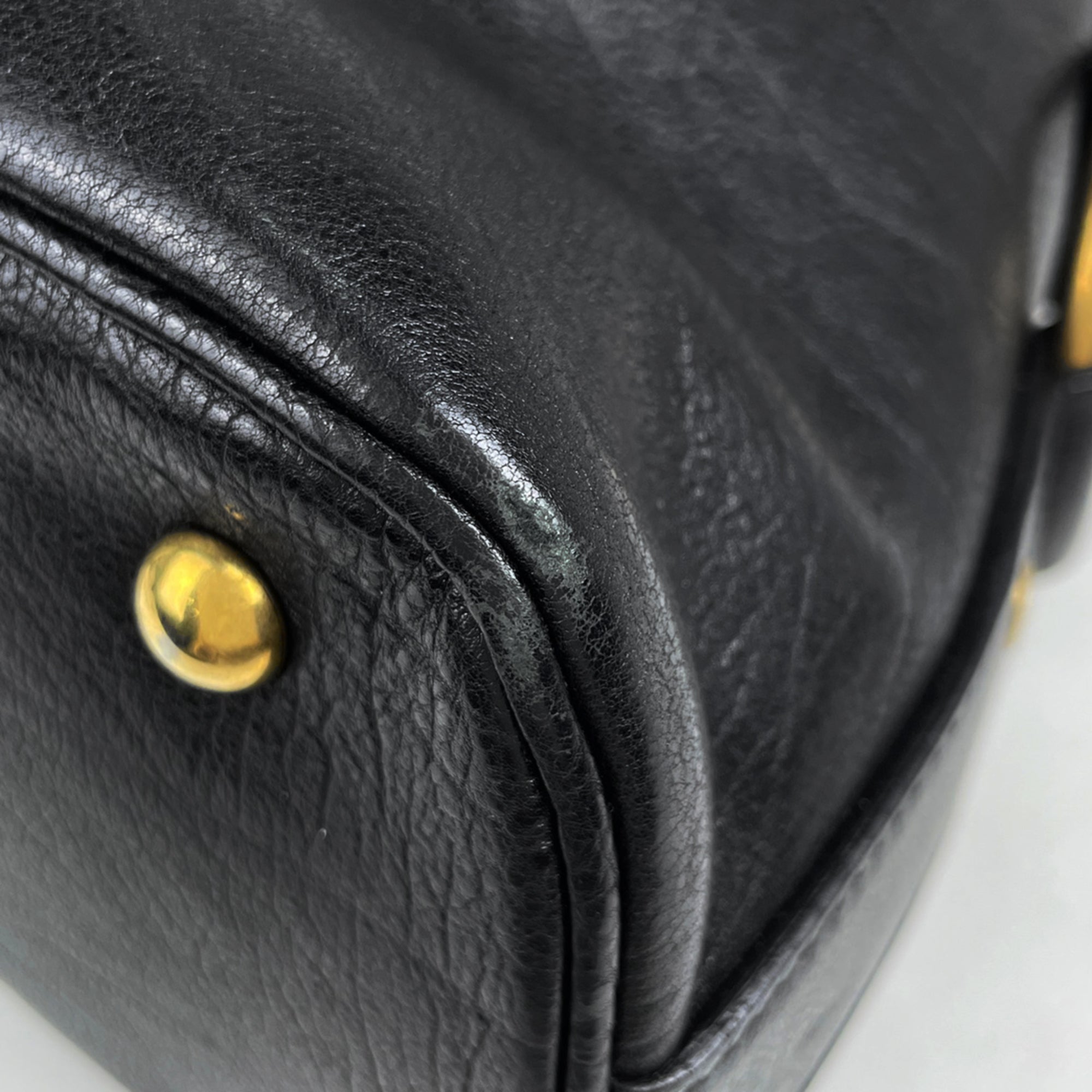 Yves Saint Laurent Muse Black Leather Handbag (Pre-Owned)