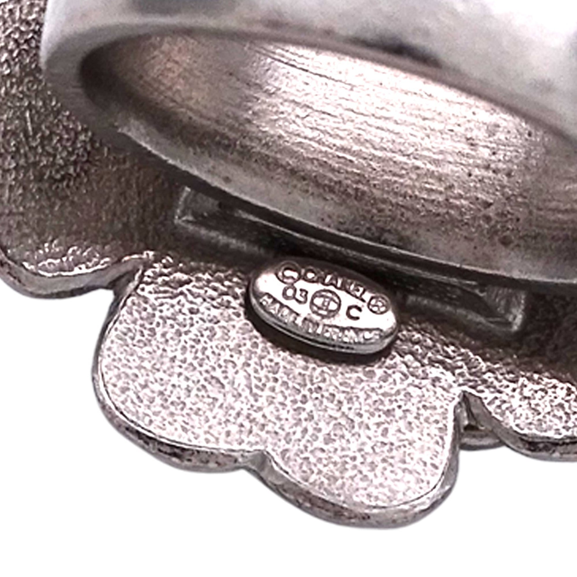 Chanel Silver Black (Pre-Owned)