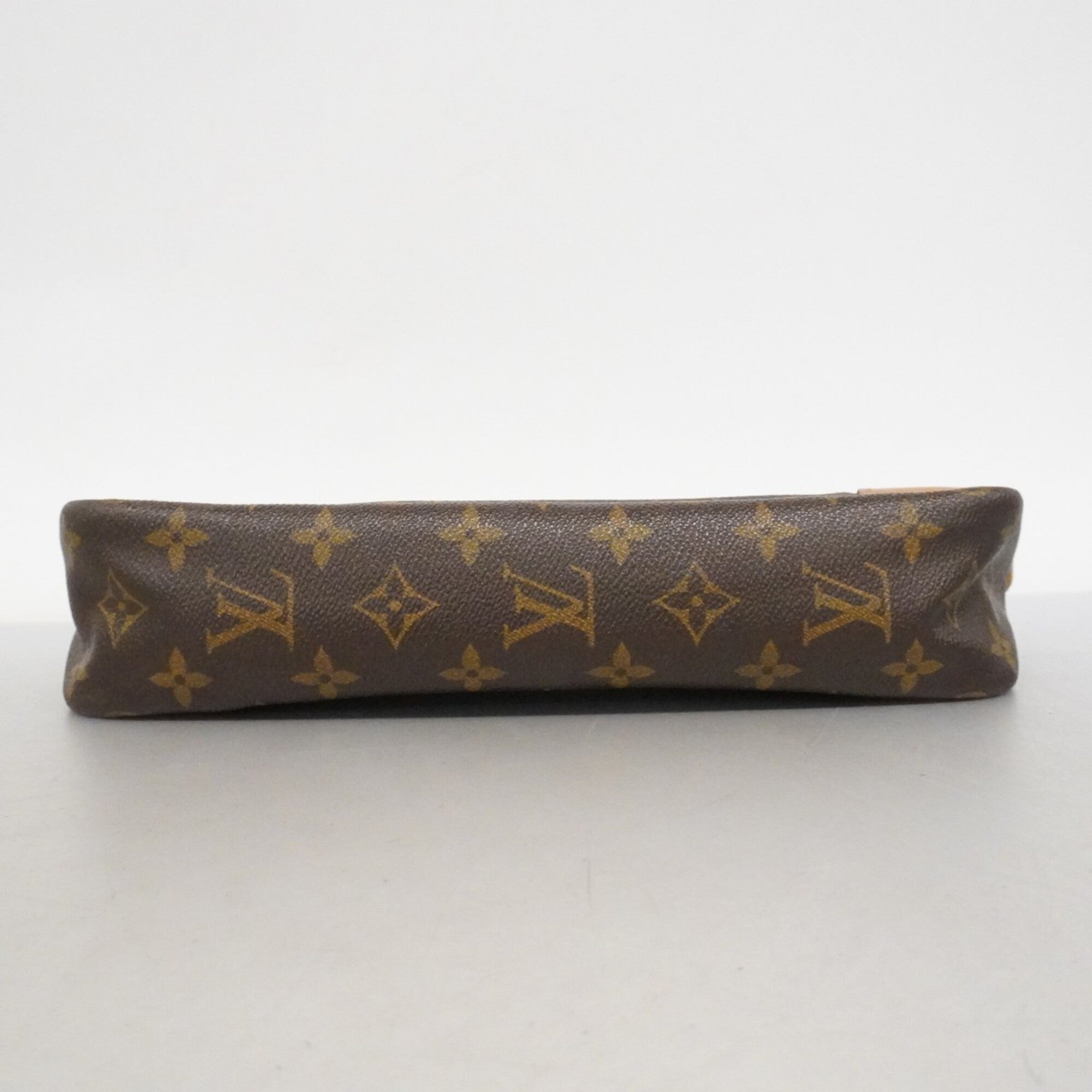 Louis Vuitton Brown Clutch Bag (Pre-Owned)