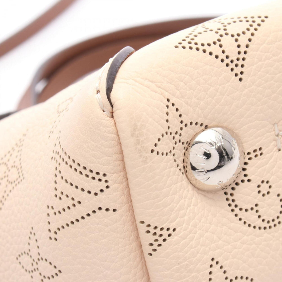 Louis Vuitton Brown Ivory Mahina Leather Handbag (Pre-Owned)