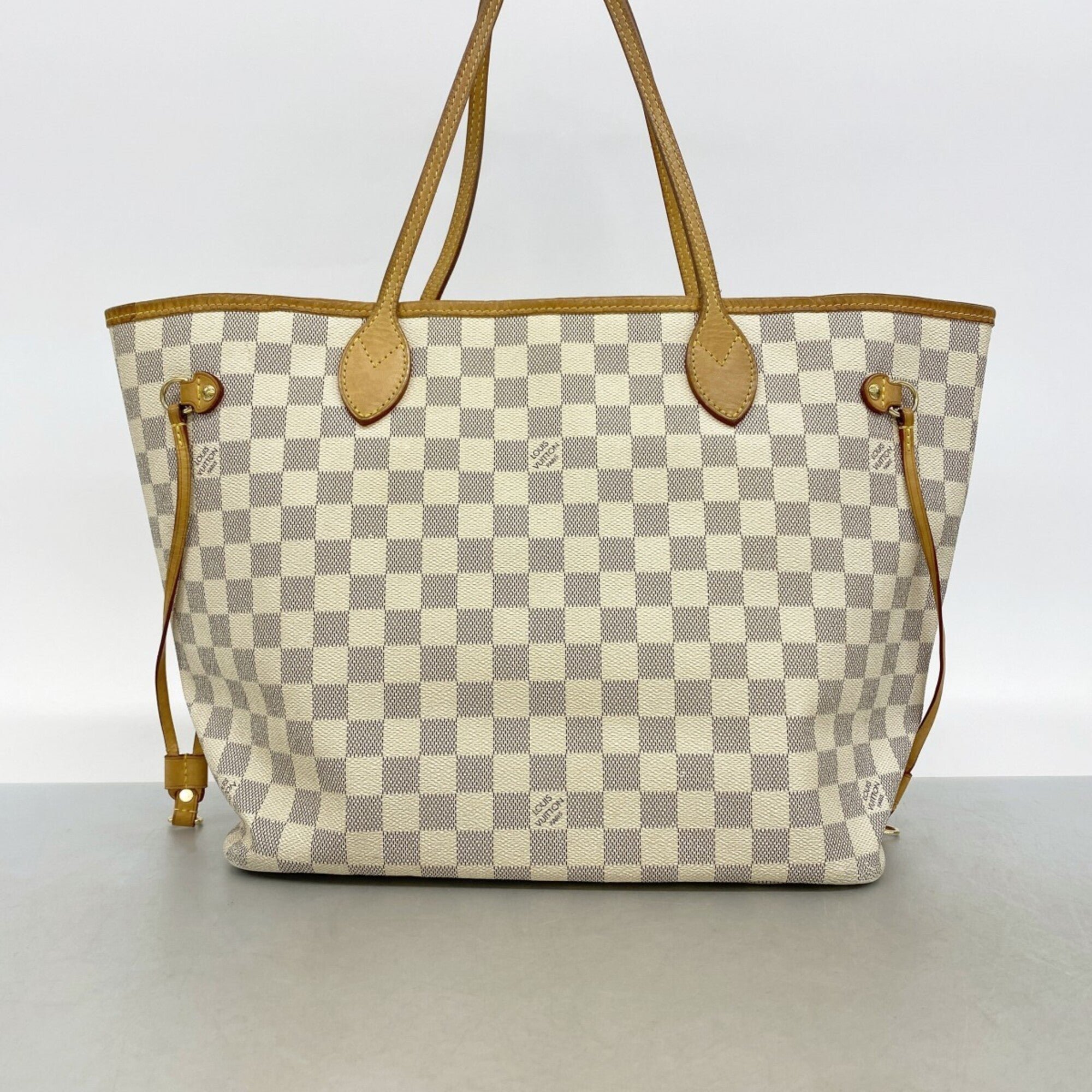Louis Vuitton White Tote Bag (Pre-Owned)