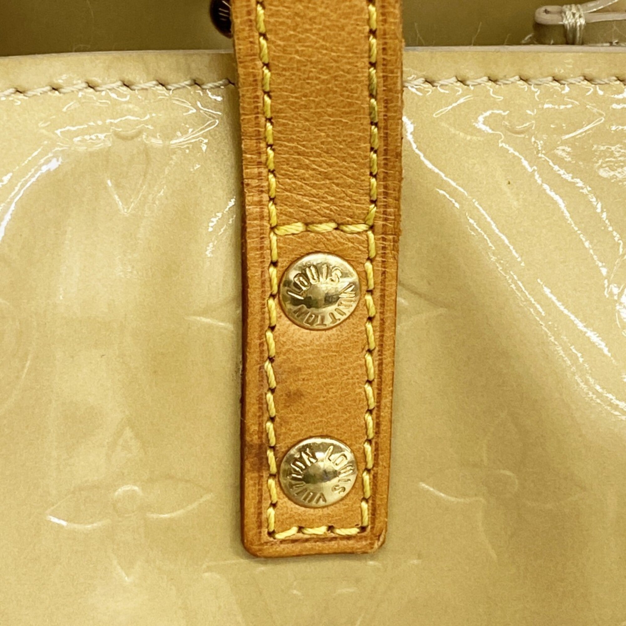 Louis Vuitton Beige Handbag (Pre-Owned)