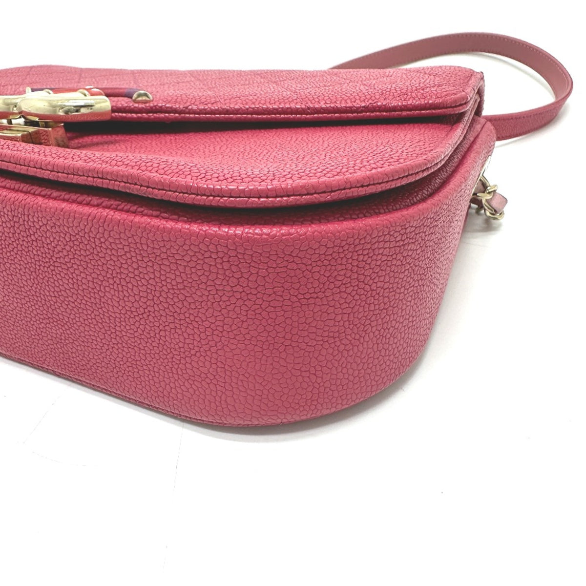 Chanel Pink Leather Shoulder Bag (Pre-Owned)