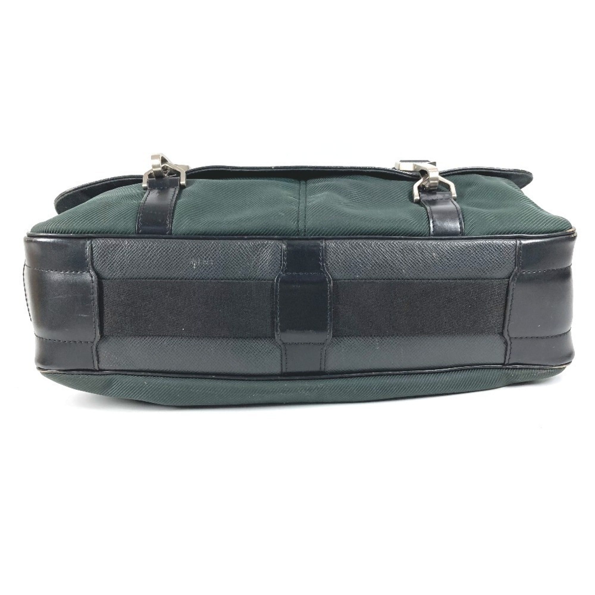 Louis Vuitton Taiga Black Khaki Taiga Leather Nylon Messenger Bag Shoulder Bag (Pre-Owned)