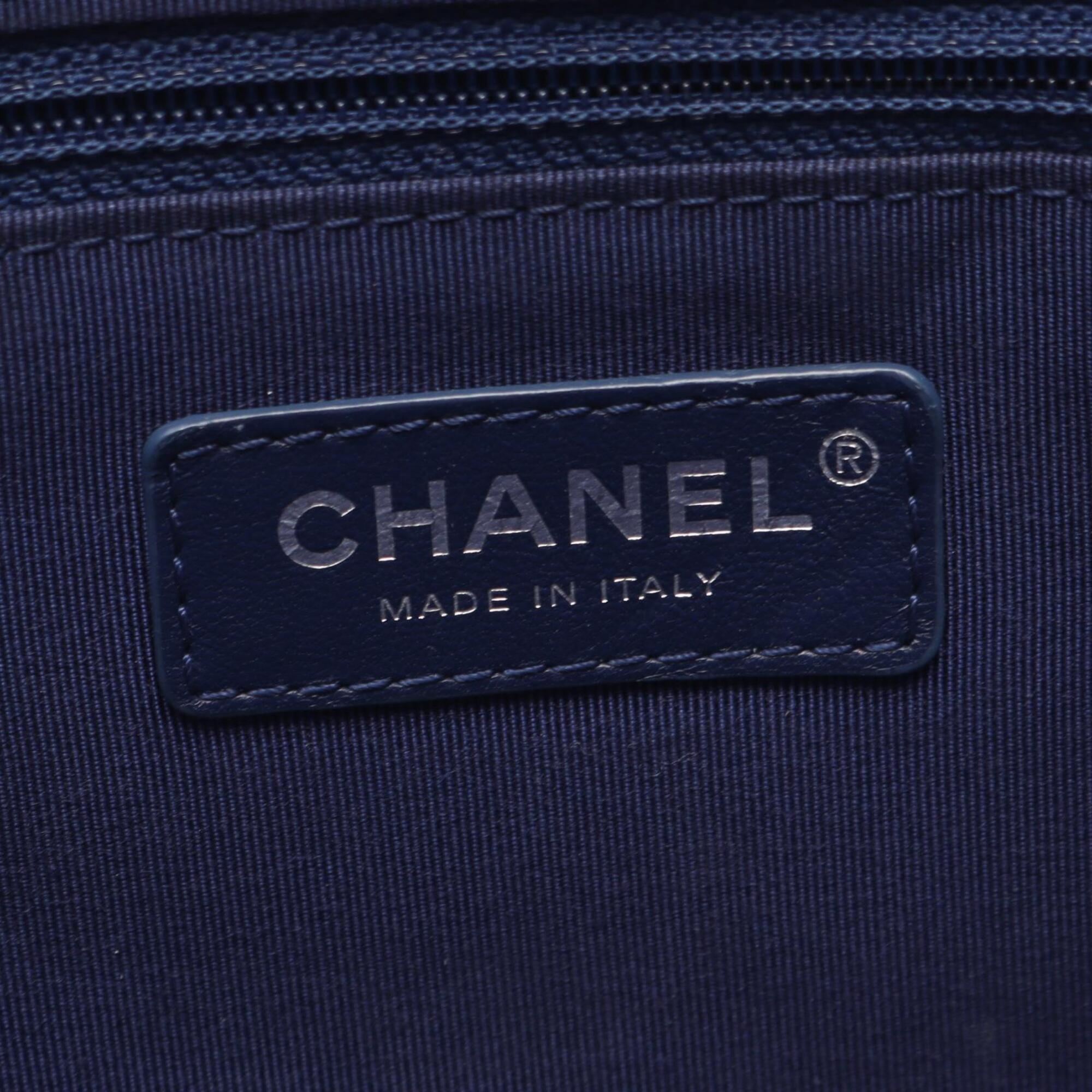 Chanel Blue Grained Calfskin Handbag Tote Bag (Pre-Owned)