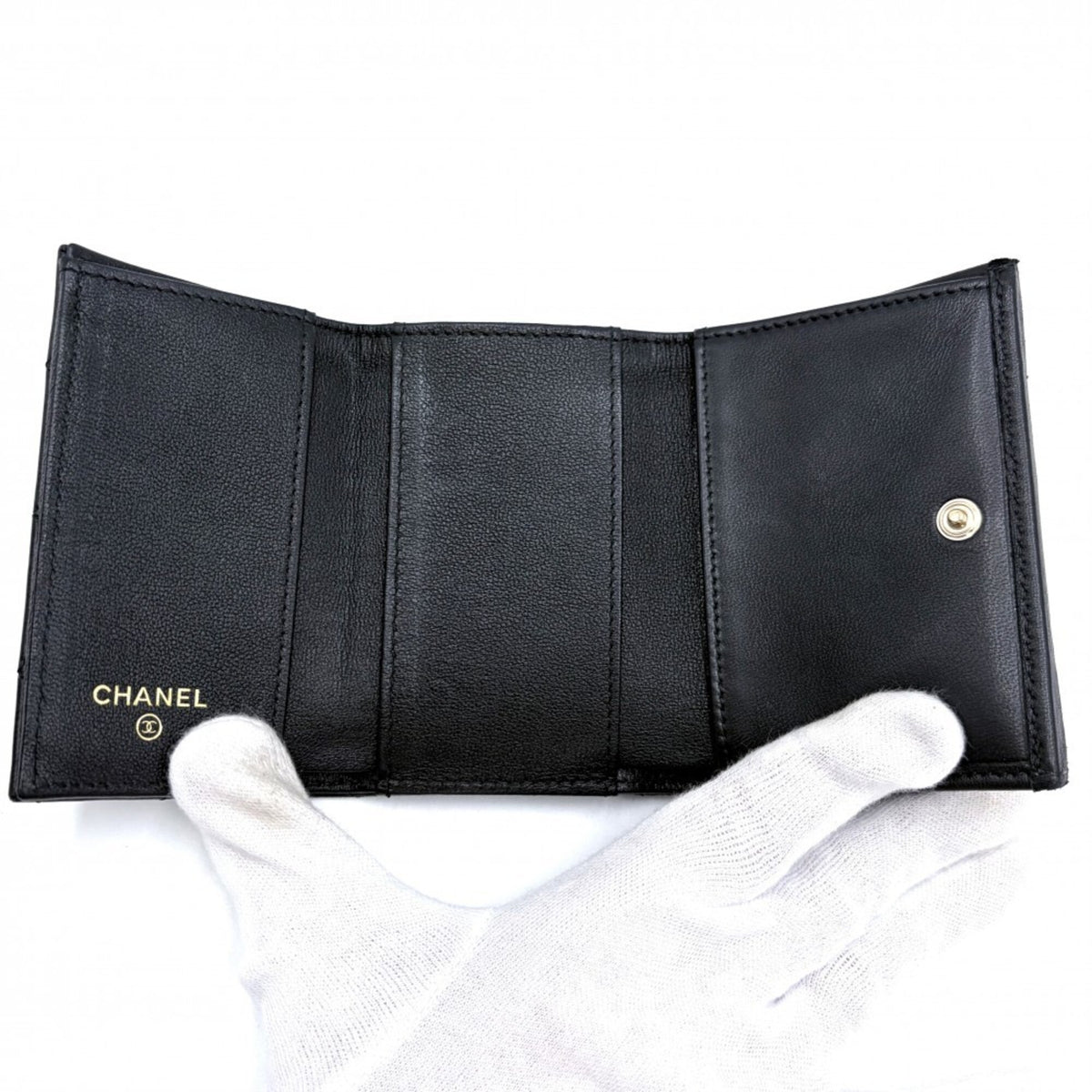 Chanel Black Rhinestone Leather Artificial Pearl Wallet (Tri-Fold) (Pre-Owned)