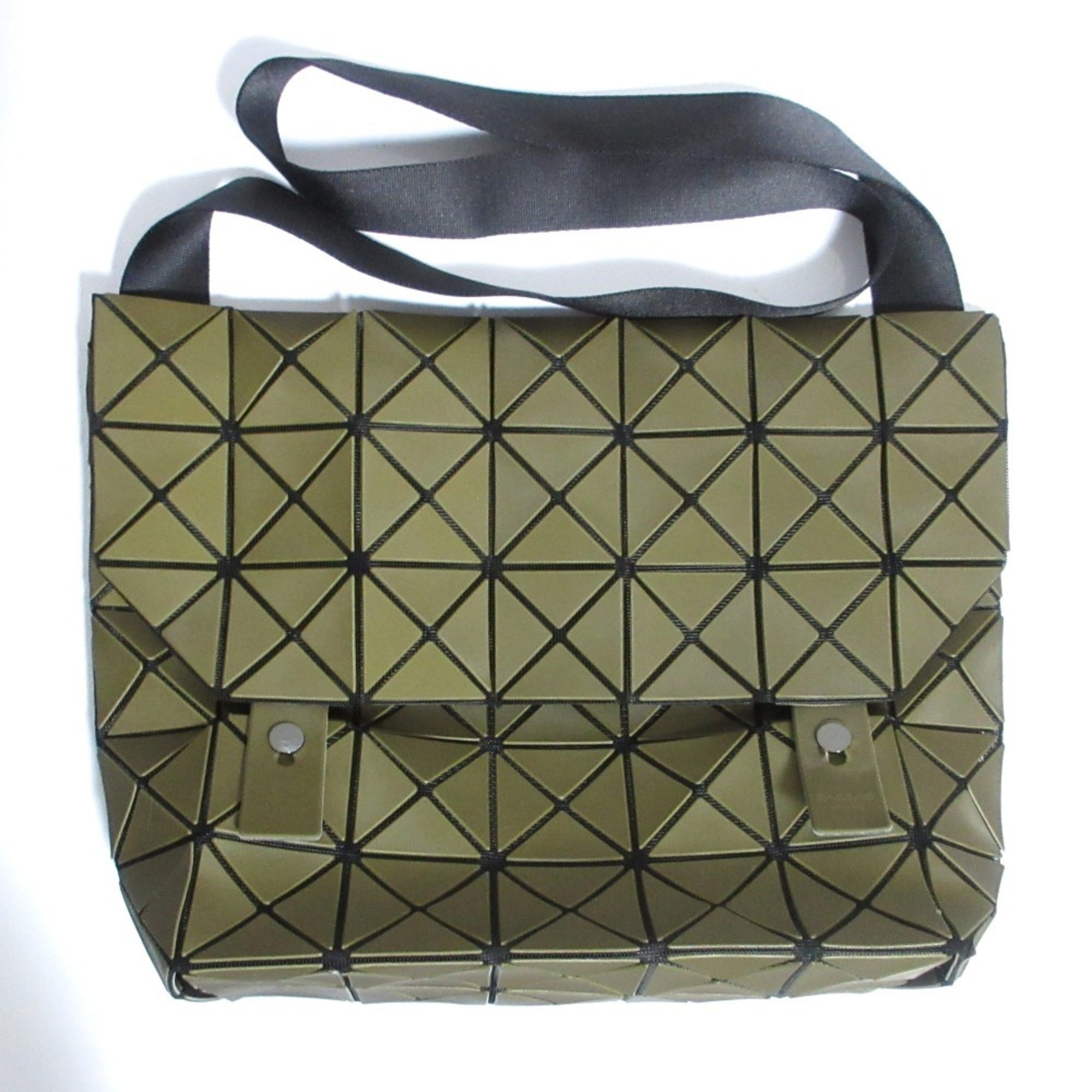 Bao Bao Issey Miyake Khaki Vinyl Polyester Nylon Brass Polyurethane Shoulder Bag (Pre-Owned)