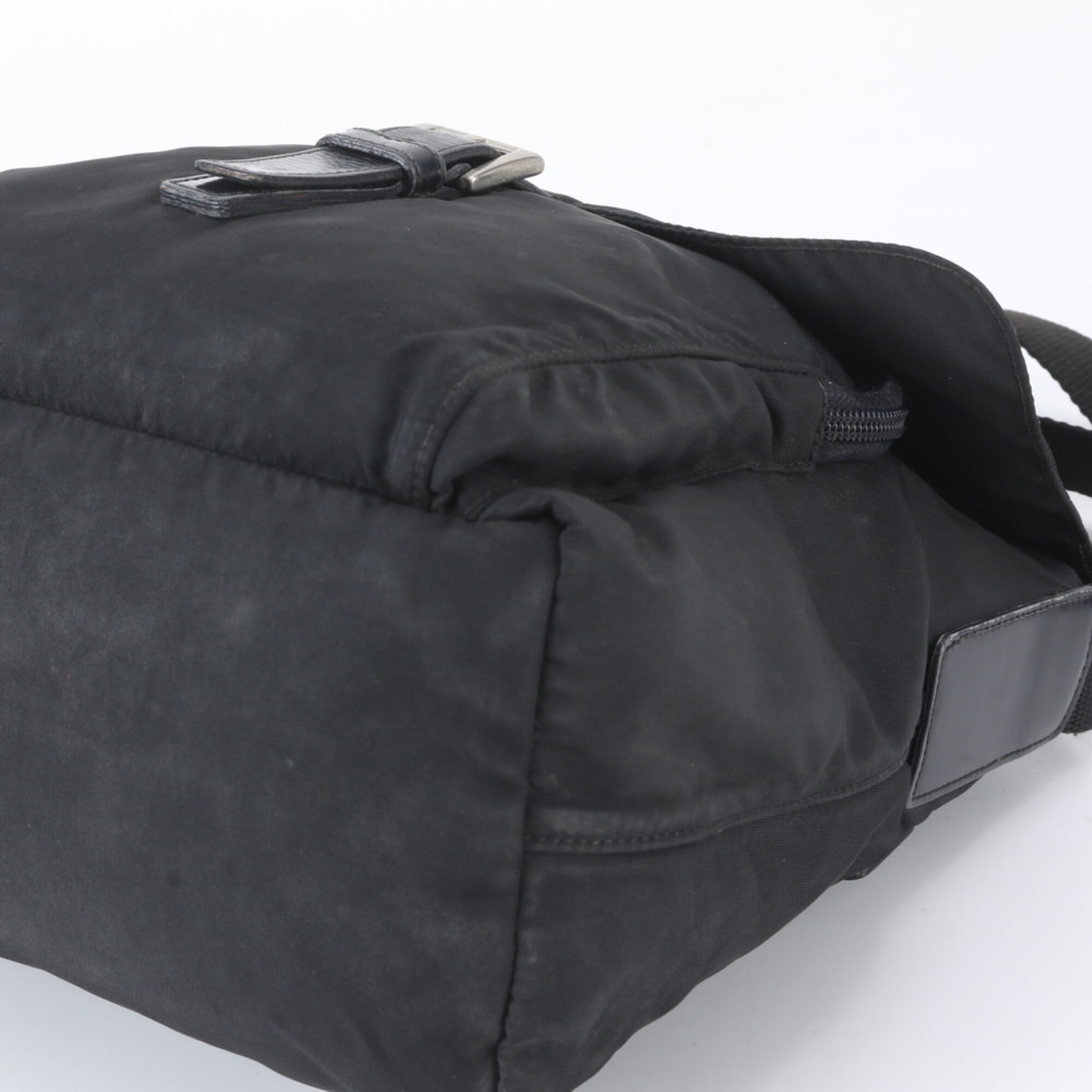 Prada Black Nylon Leather Messenger Bag Shoulder Bag (Pre-Owned)