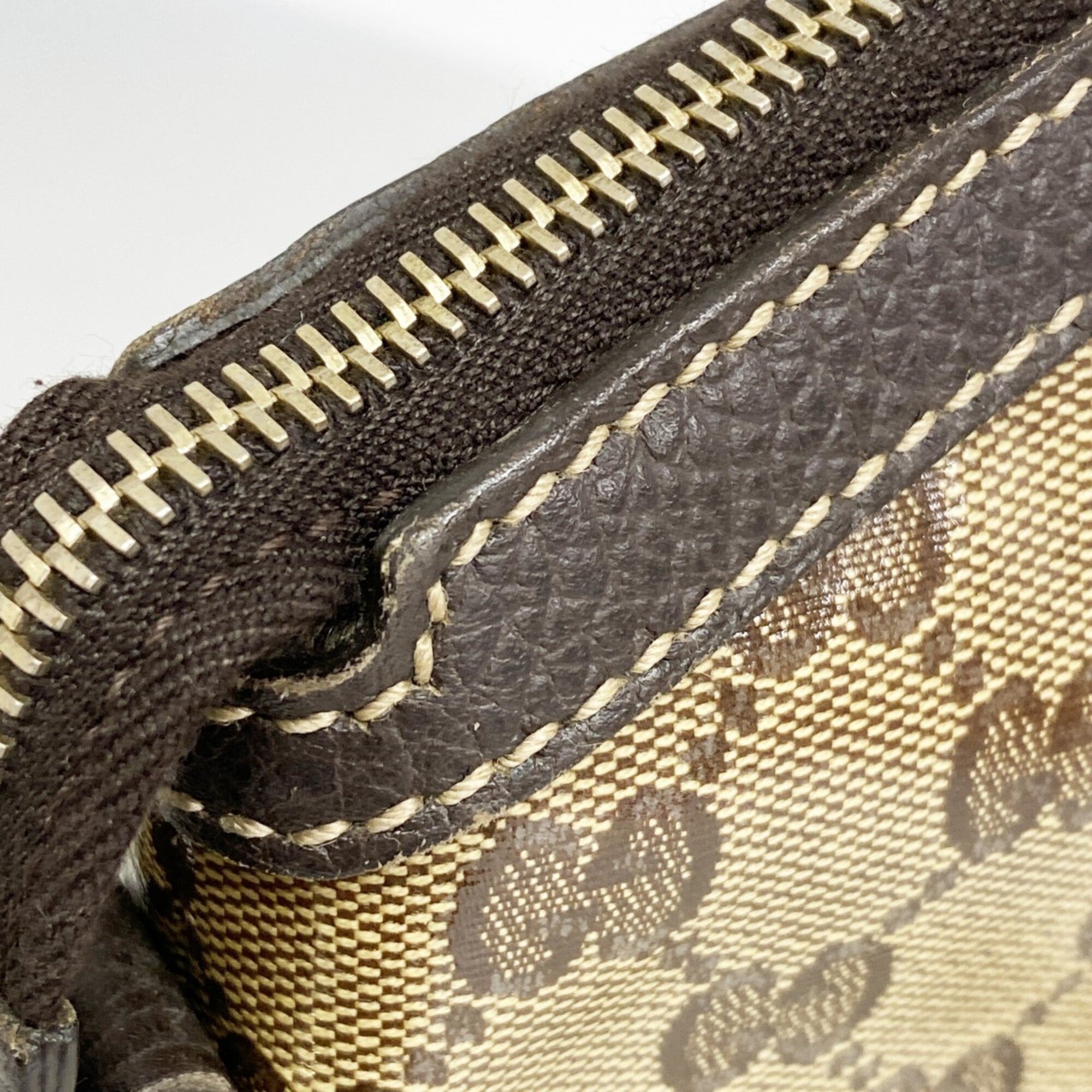 Gucci Beige Brown Coated Canvas Handbag (Pre-Owned)