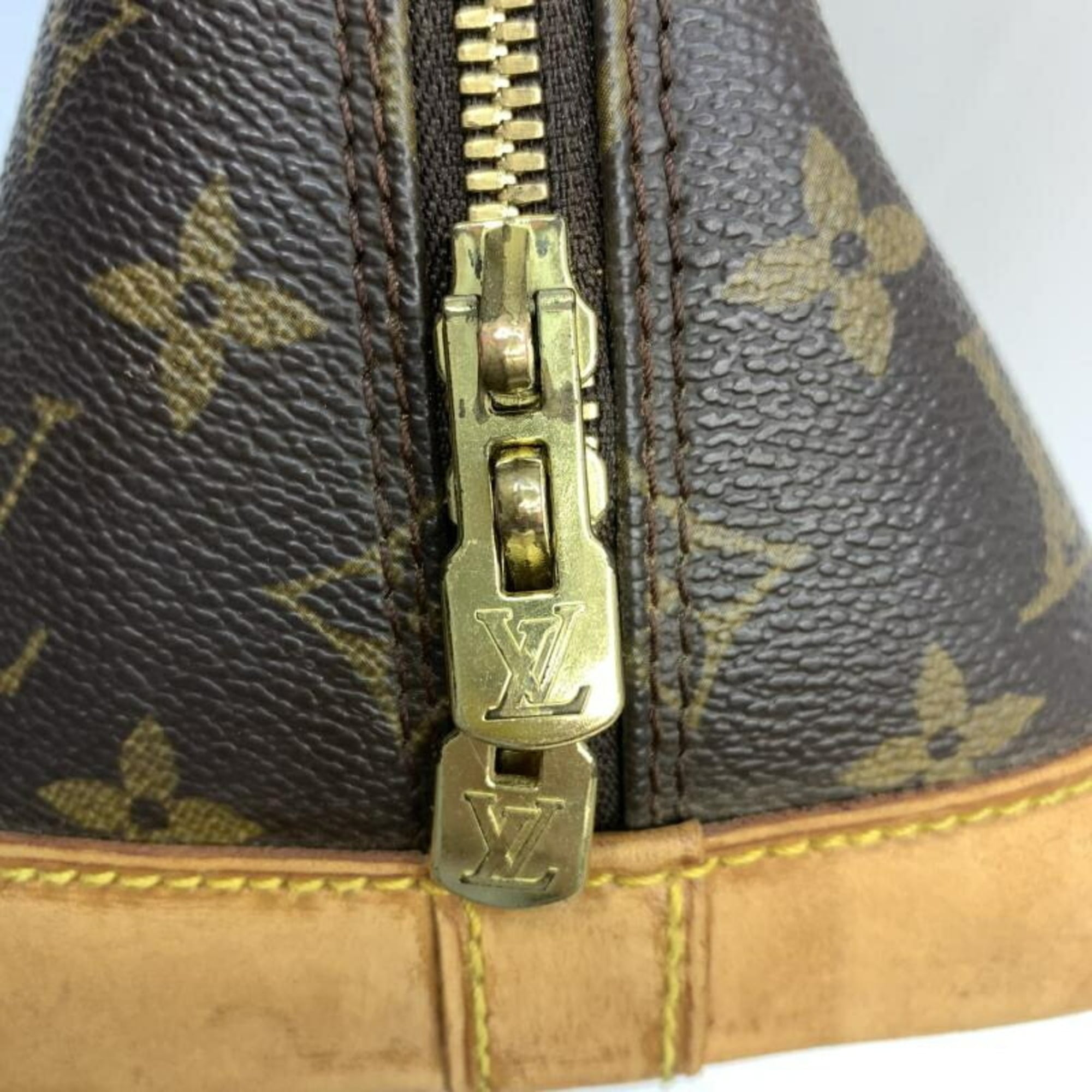 Louis Vuitton Handbag (Pre-Owned)
