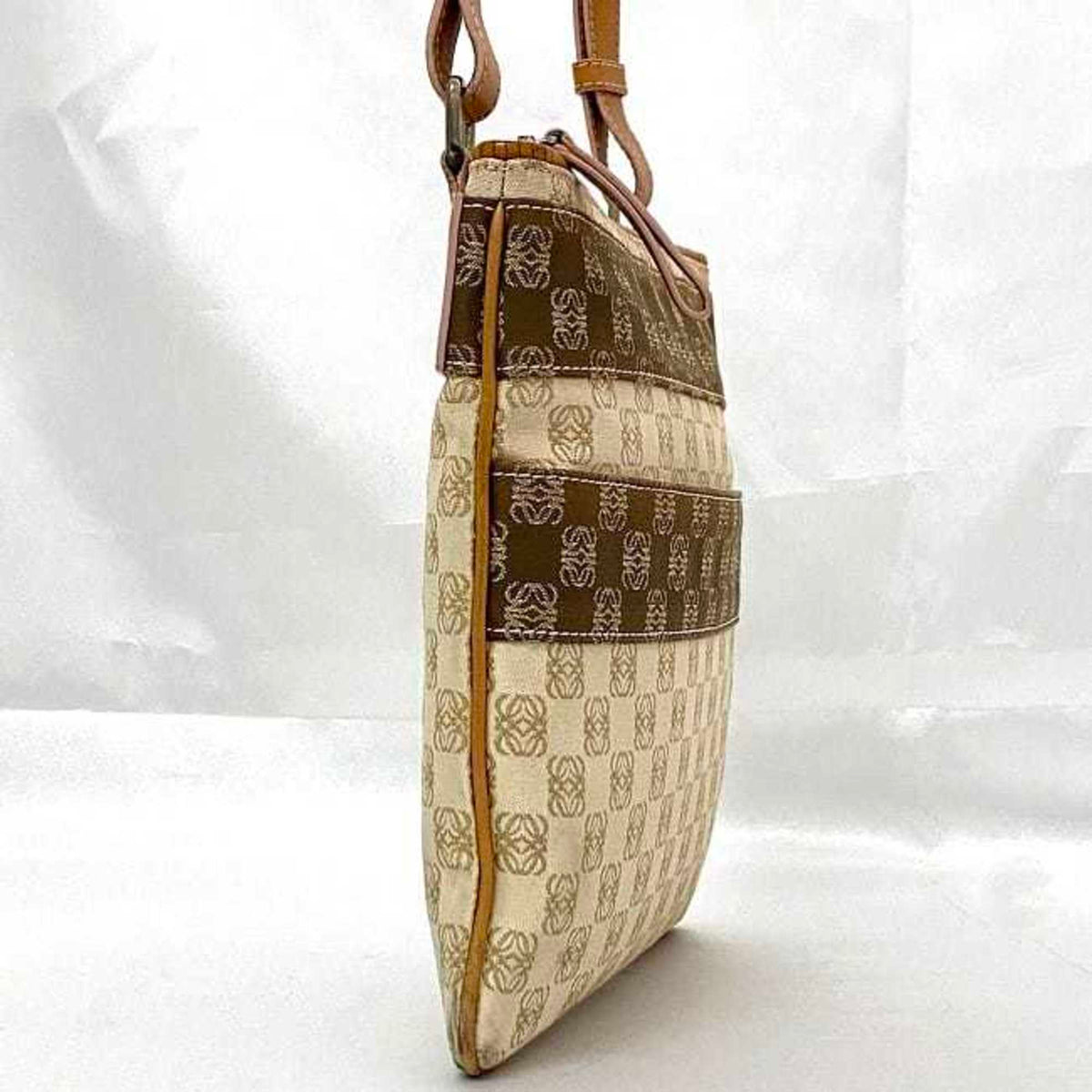 Loewe Beige Orange Canvas Leather Shoulder Bag (Pre-Owned)