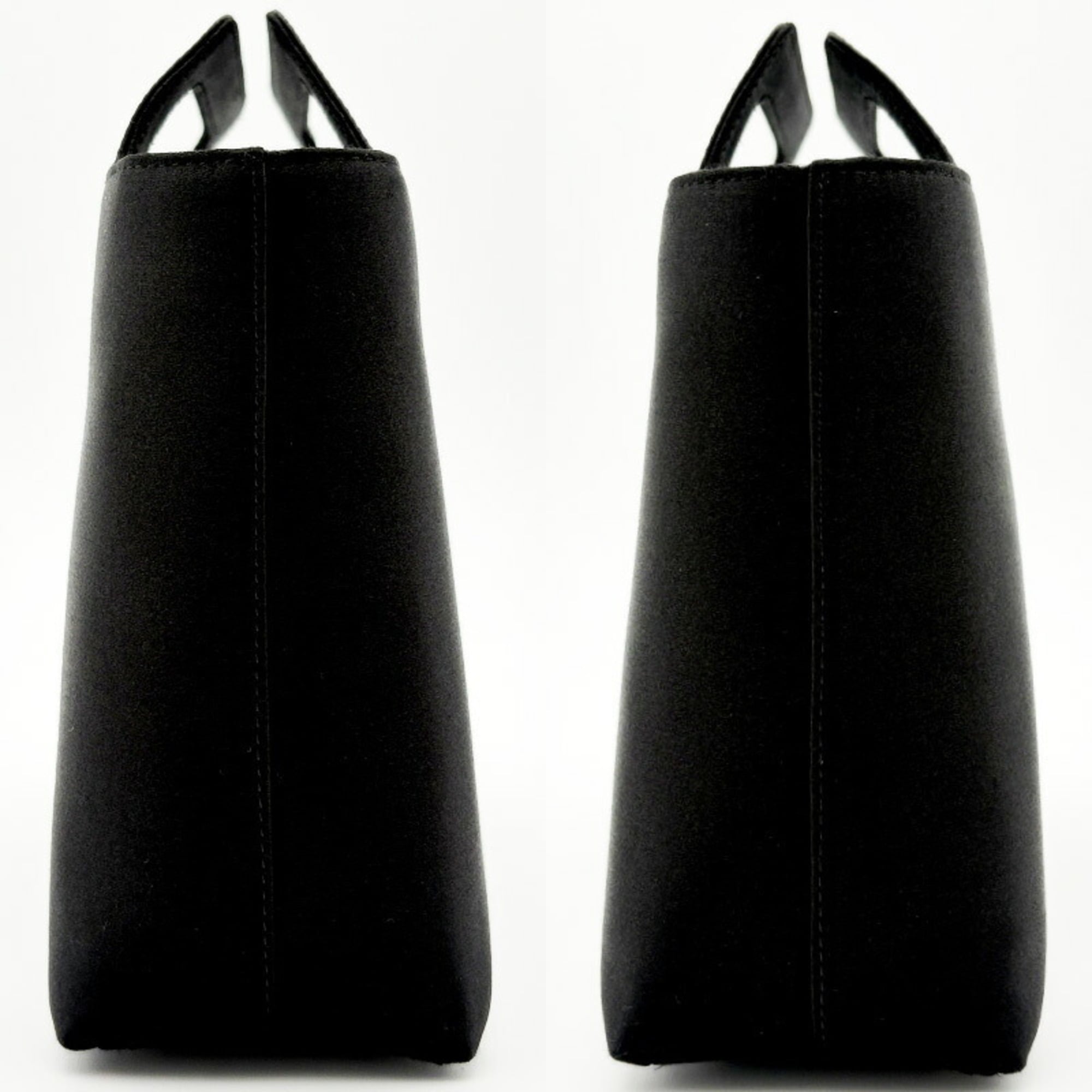 Salvatore Ferragamo Black Satin Shoulder Bag (Pre-Owned)