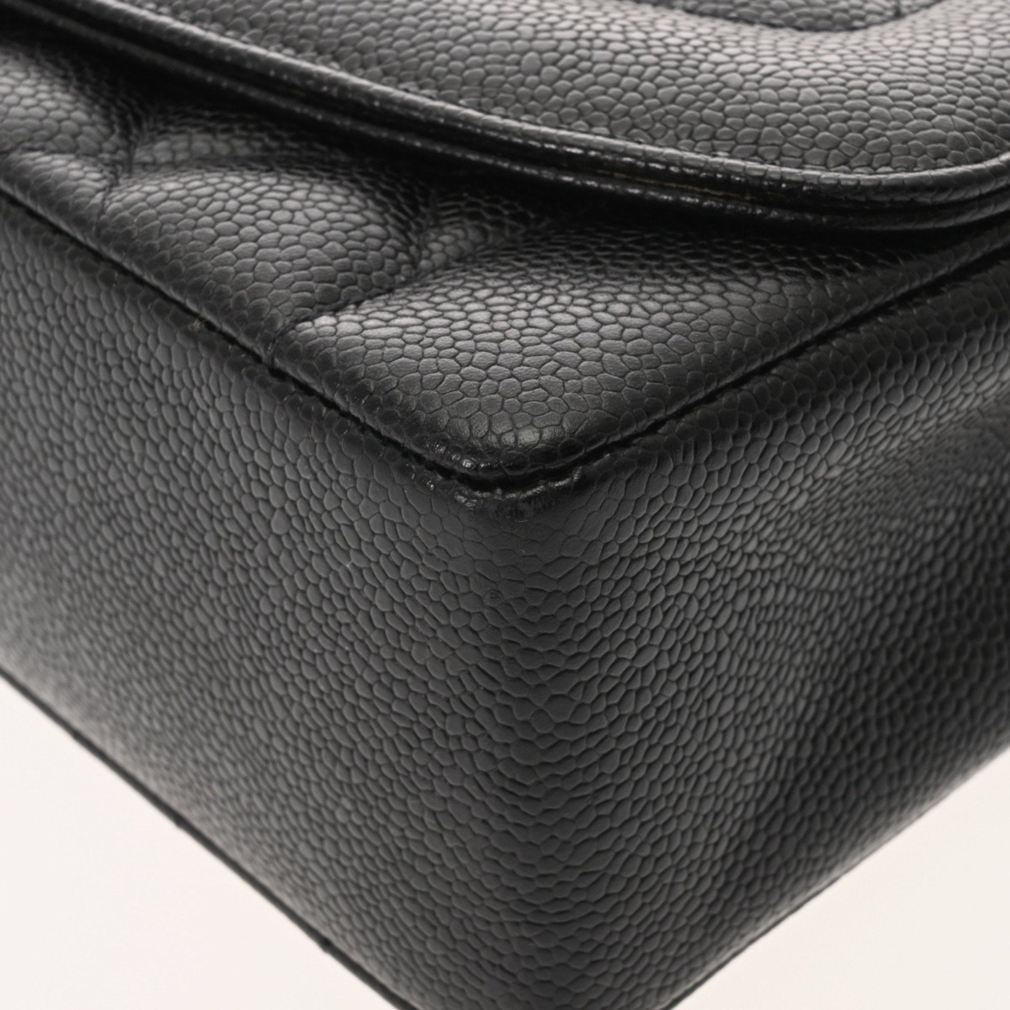 Chanel Black Grained Calfskin Shoulder Bag (Pre-Owned)