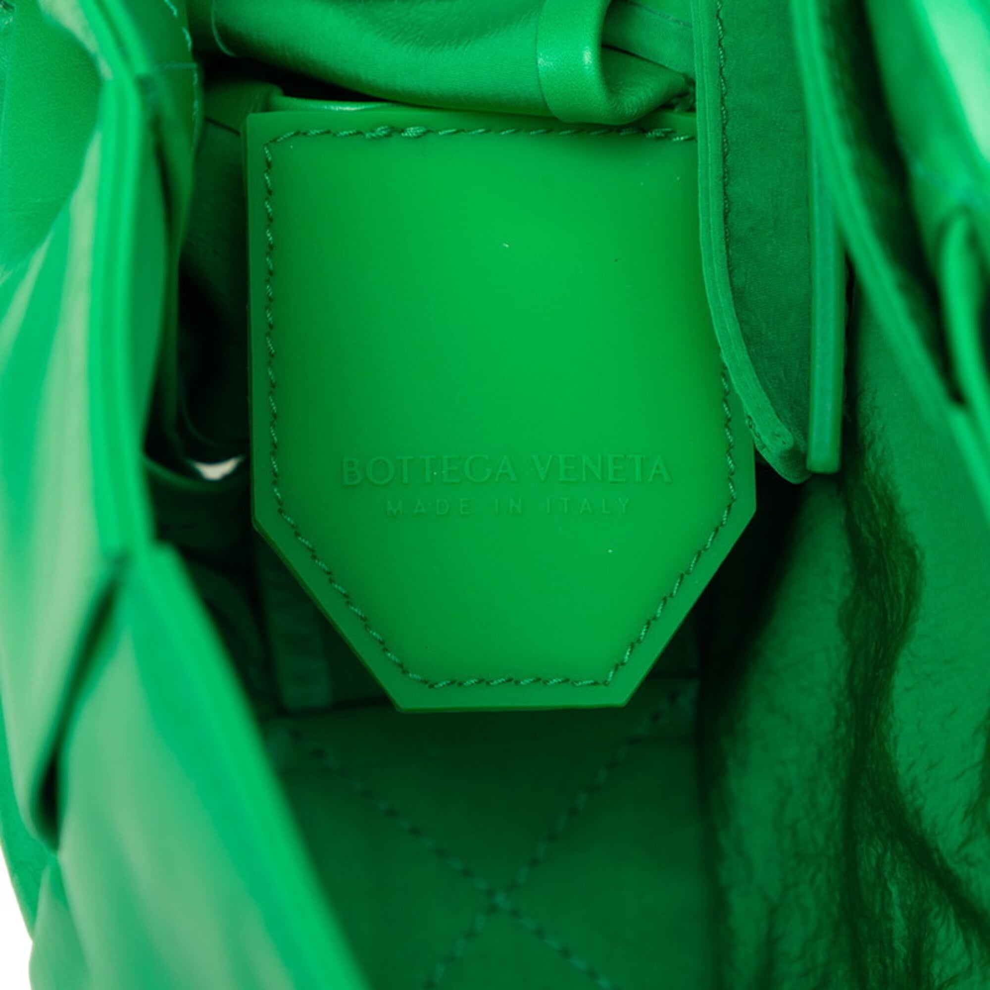Bottega Veneta Green Leather Shoulder Bag (Pre-Owned)