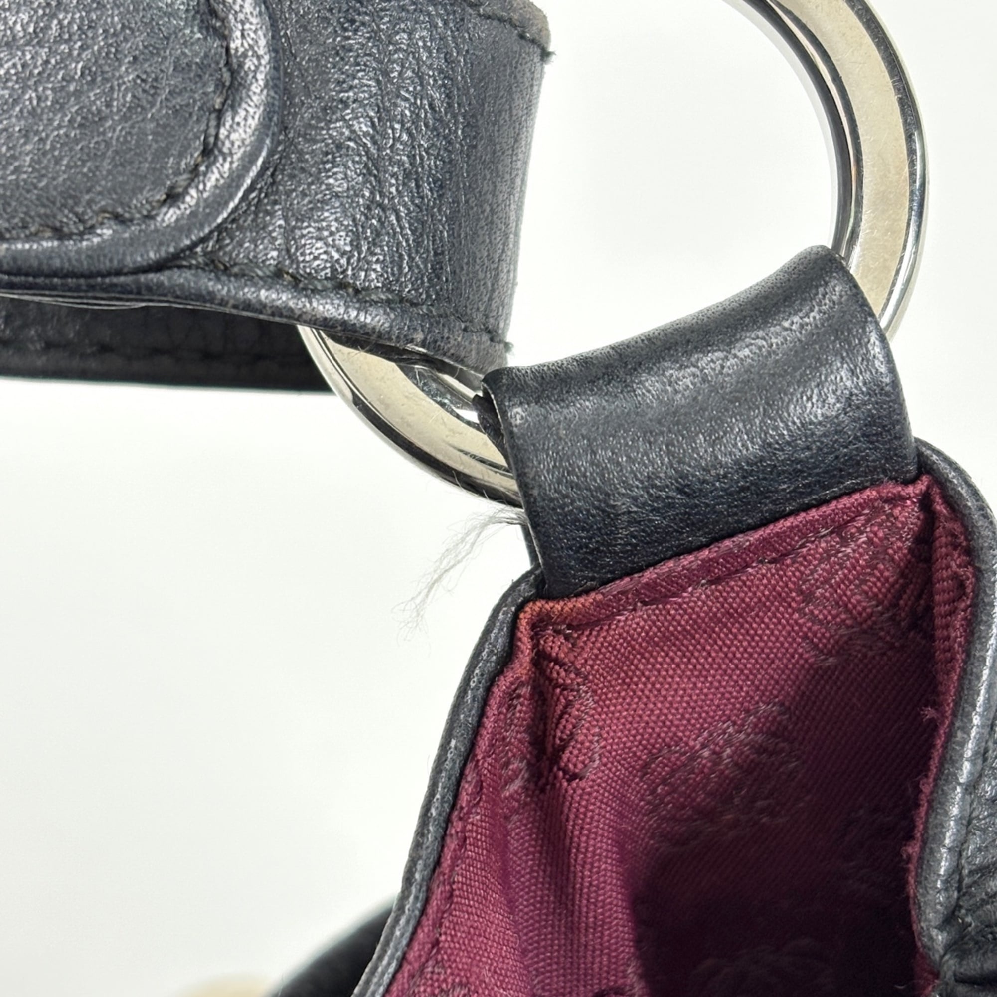 Loewe Black Leather Shoulder Bag (Pre-Owned)