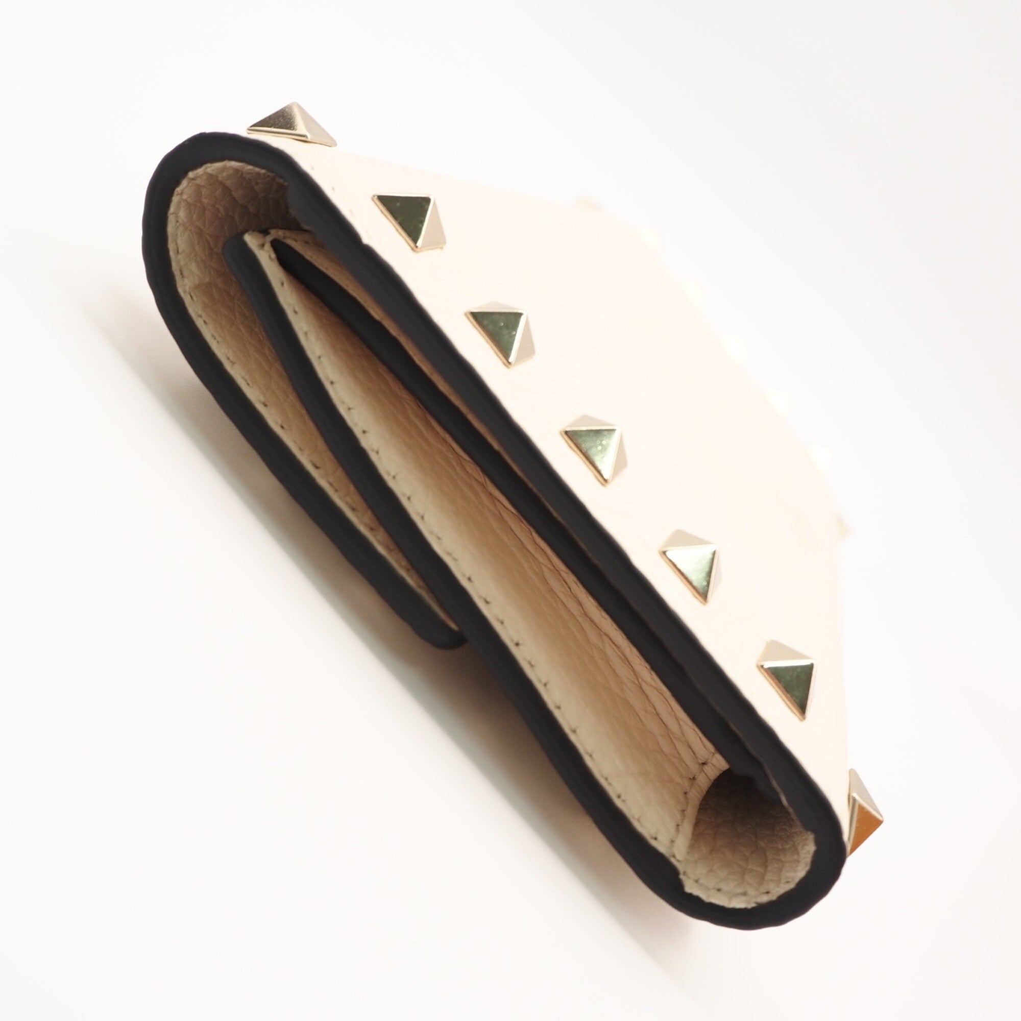 Valentino Ivory Leather Long Wallet (Bi-Fold) (Pre-Owned)