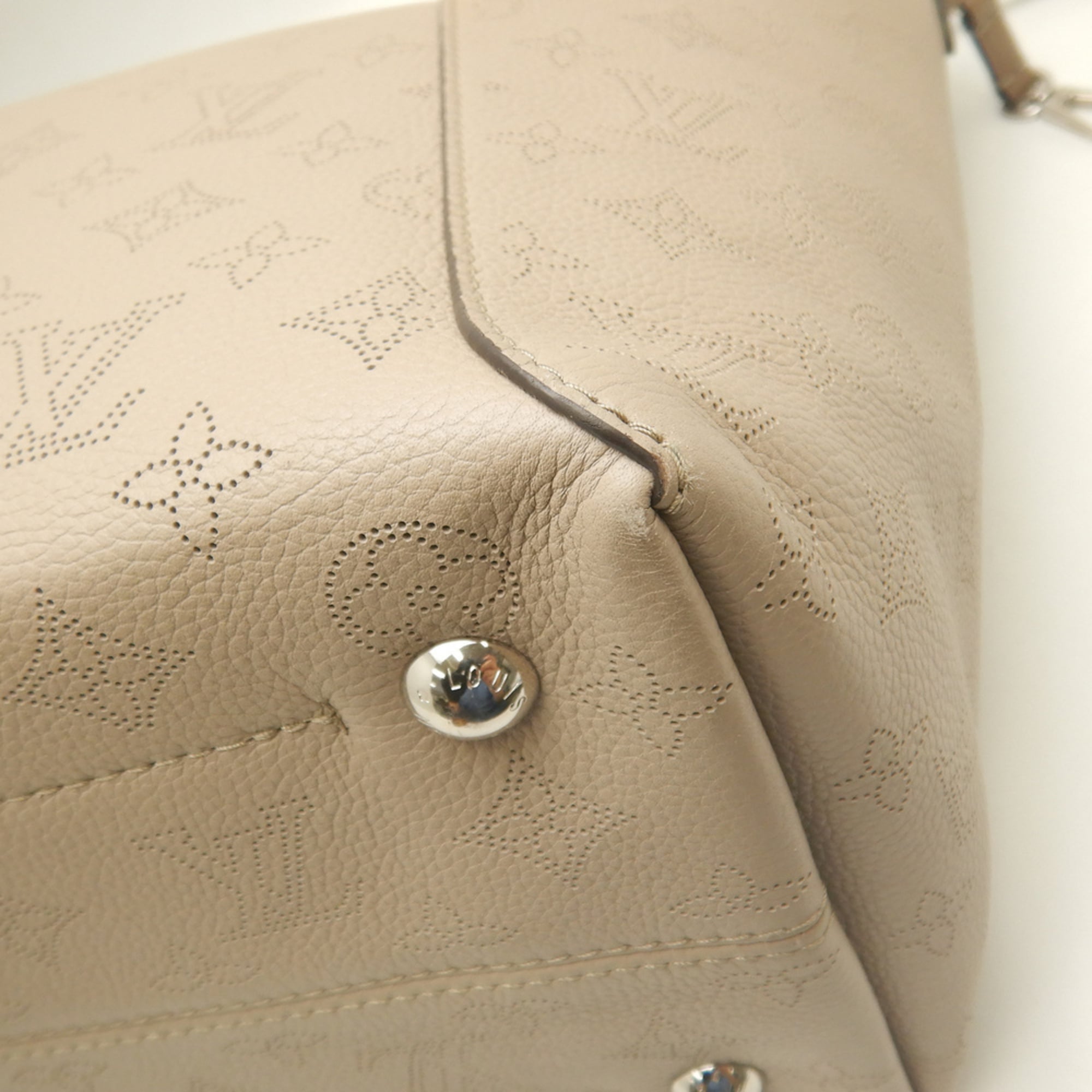Louis Vuitton Galle Mahina Leather Pouch Tote Bag (Pre-Owned)