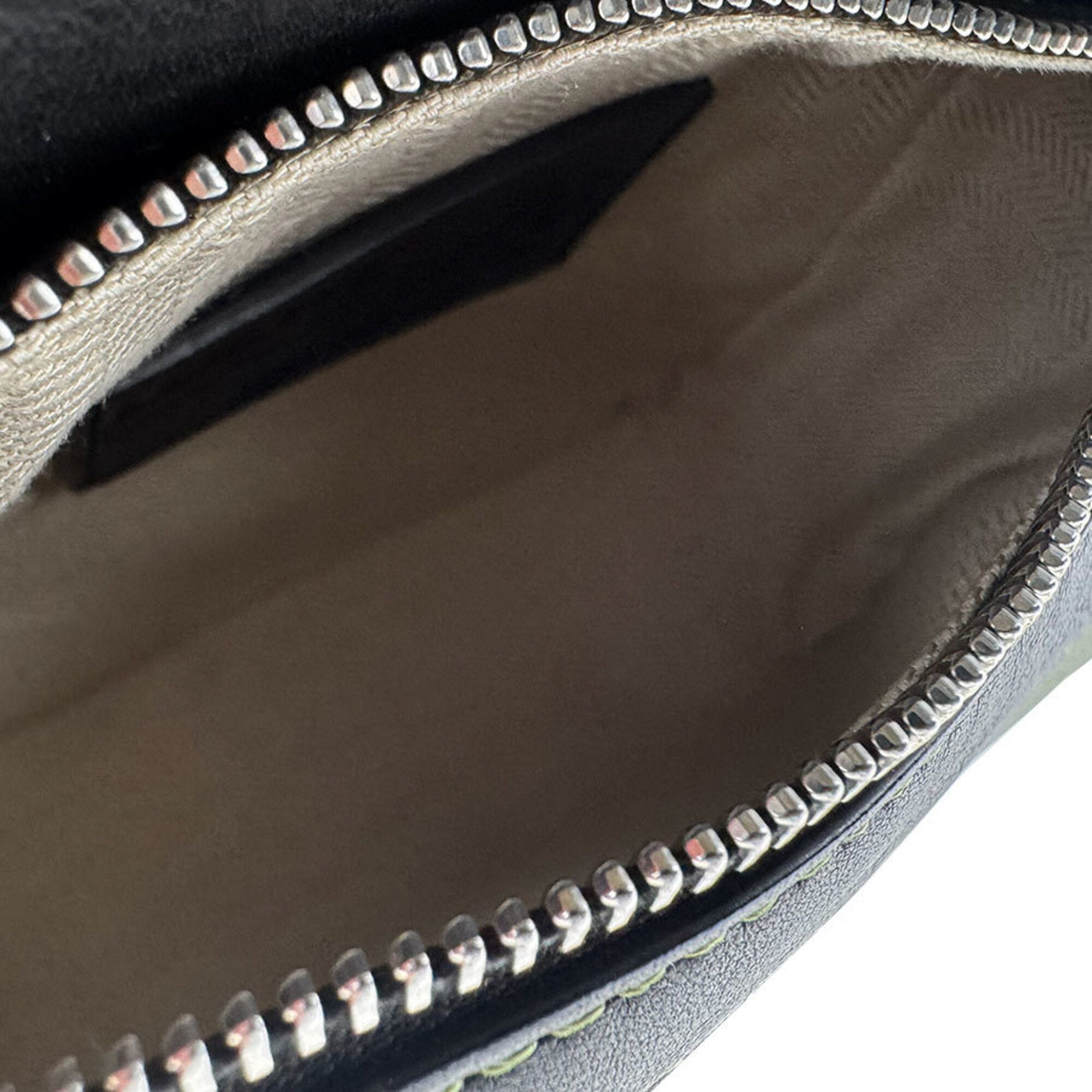 Loewe Green Leather Shoulder Bag (Pre-Owned)