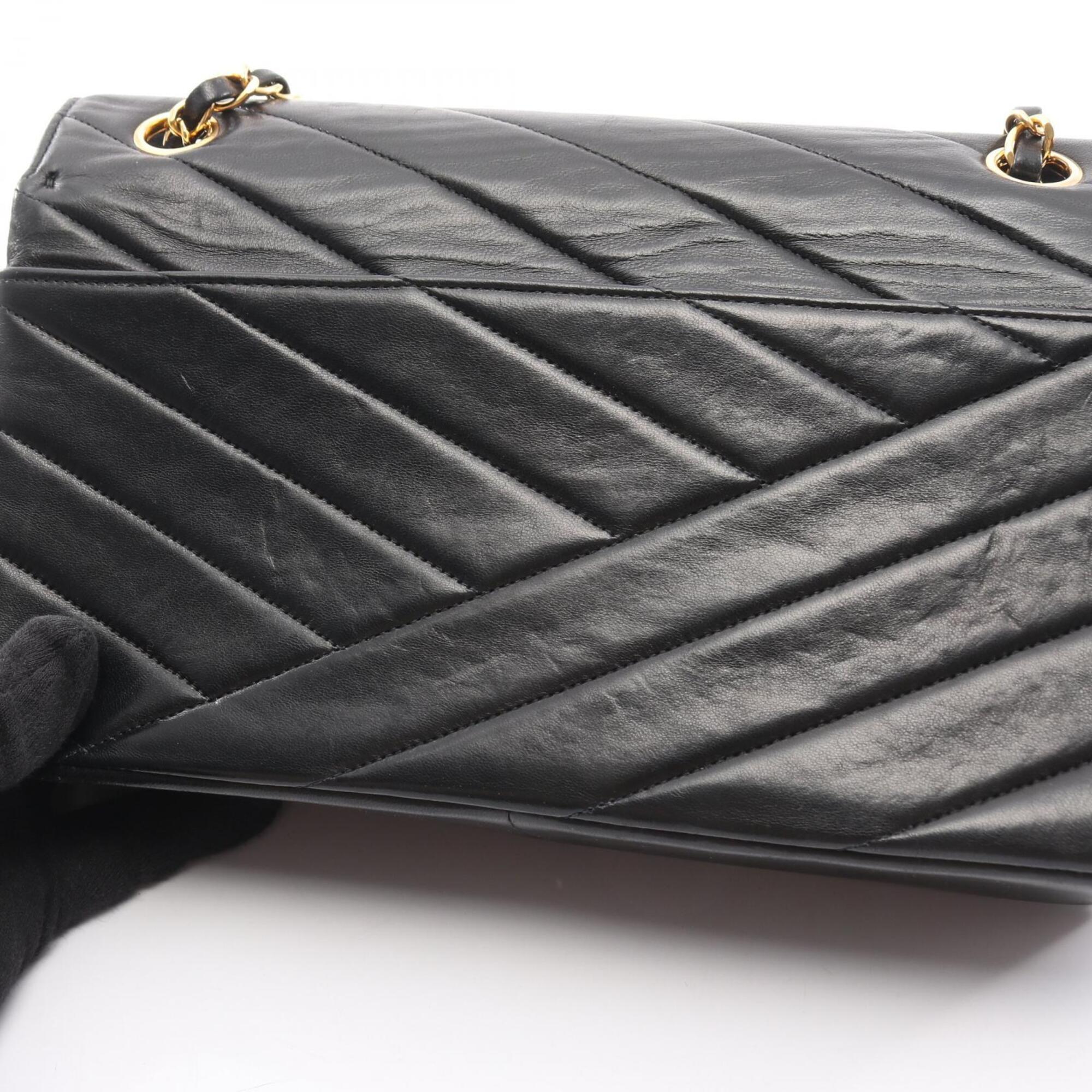 Chanel Black Leather Handbag Shoulder Bag (Pre-Owned)