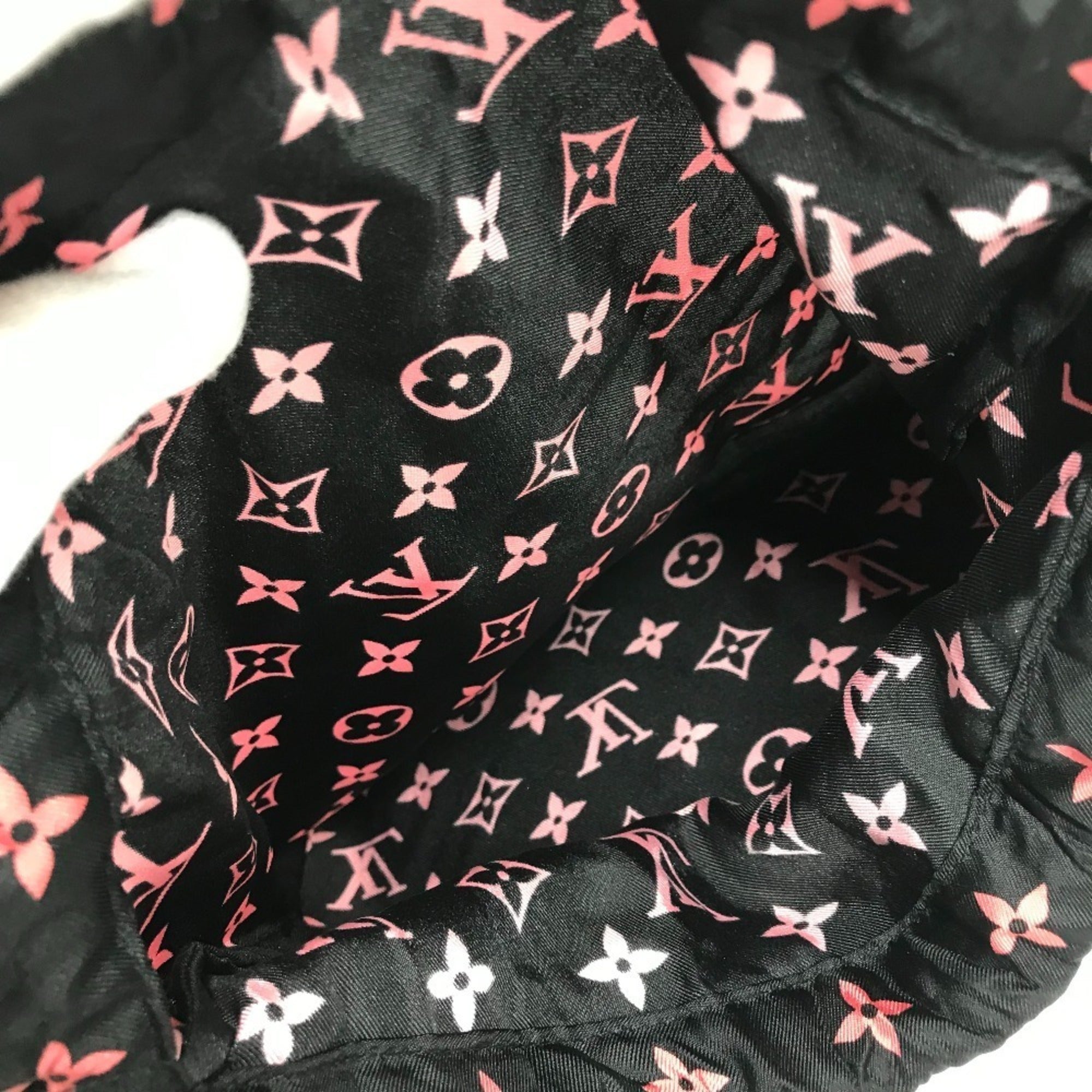 Louis Vuitton Black Pink Silk Handbag Pouch (Pre-Owned)
