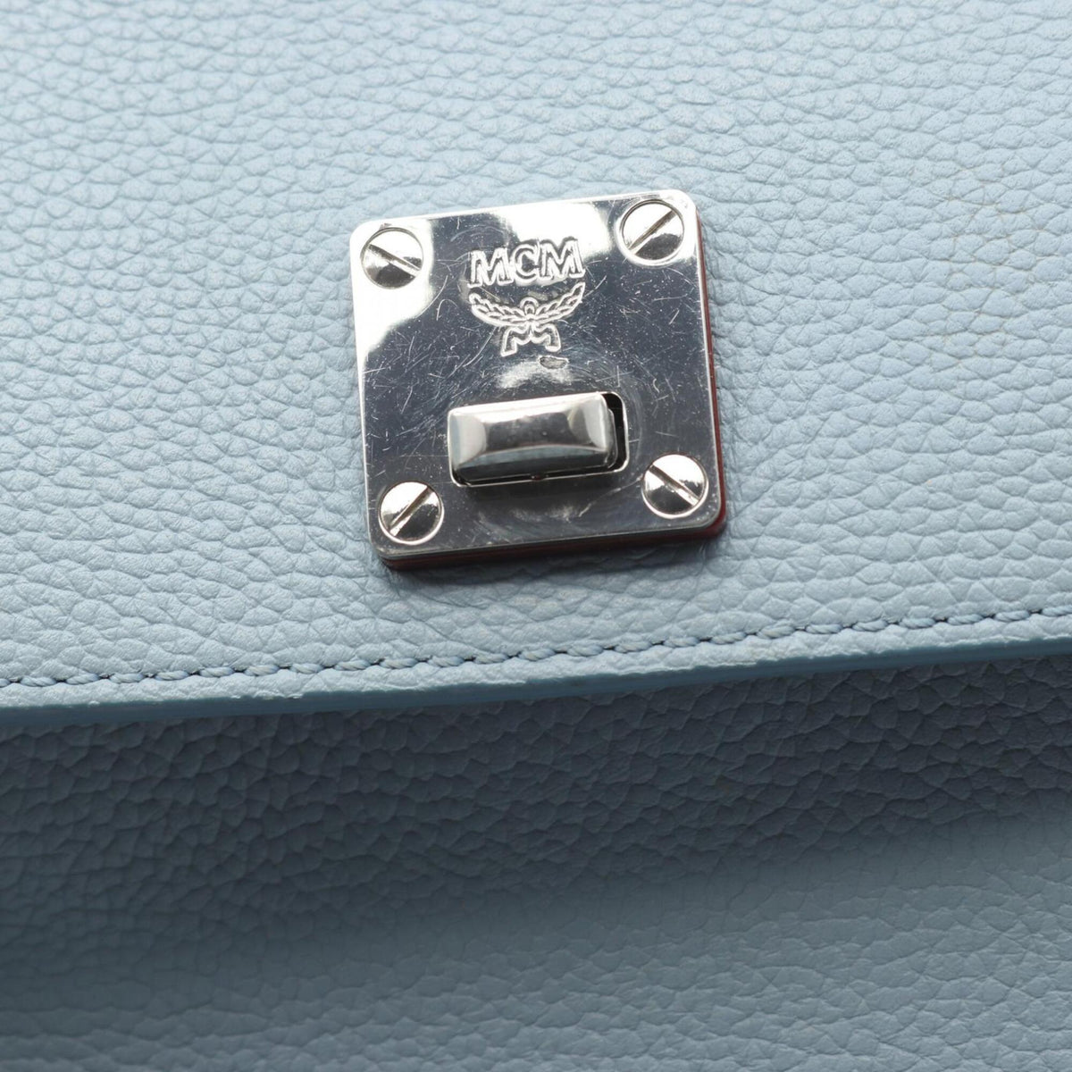 Mcm Blue Leather Handbag (Pre-Owned)