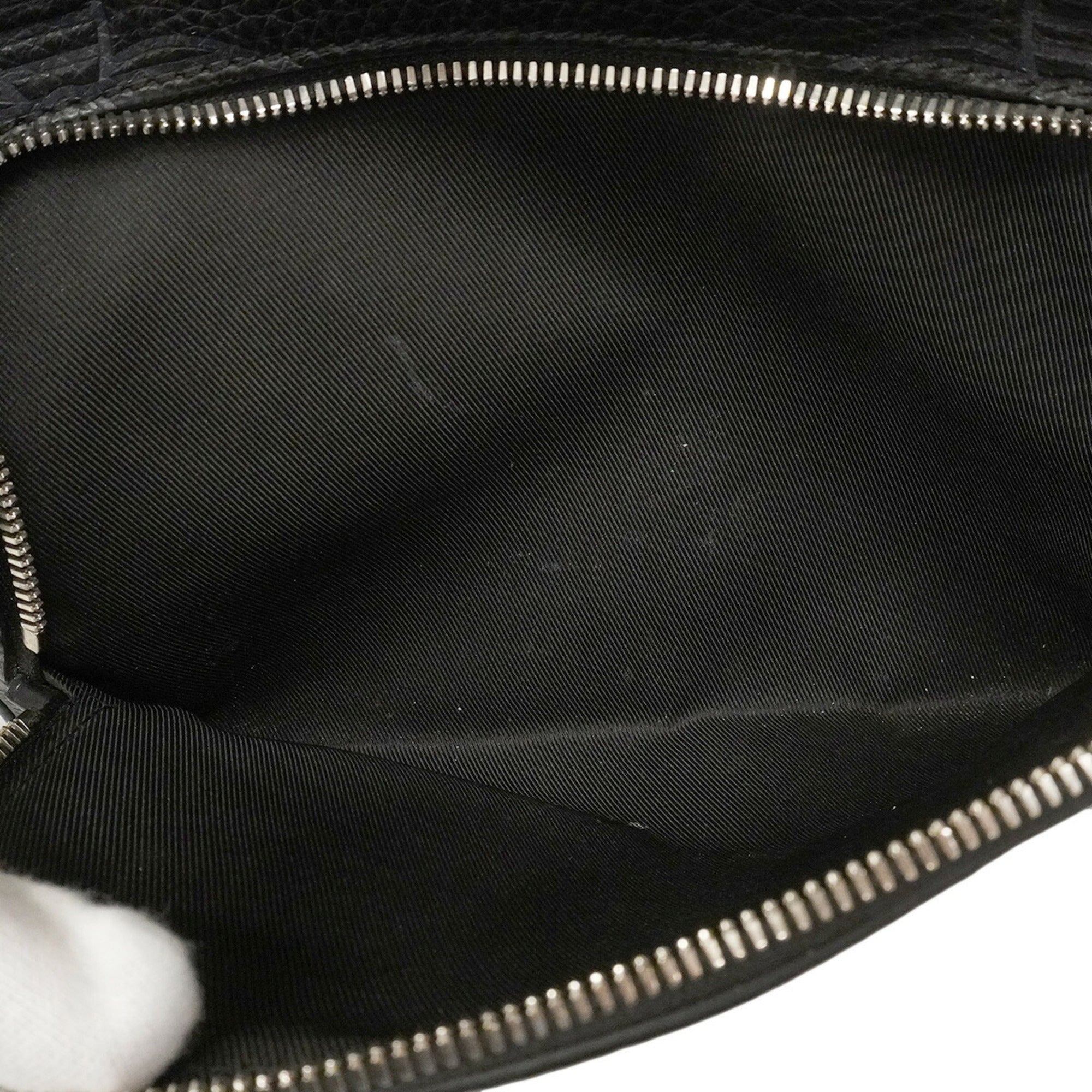 Louis Vuitton Noir Handbag (Pre-Owned)