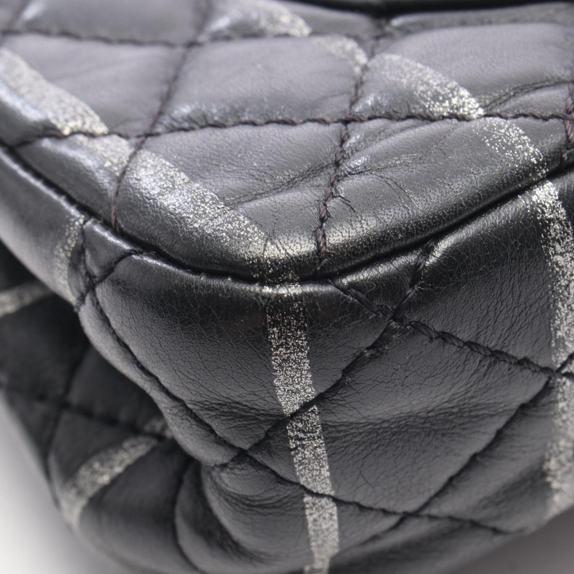 Chanel Black Leather Handbag Shoulder Bag (Pre-Owned)