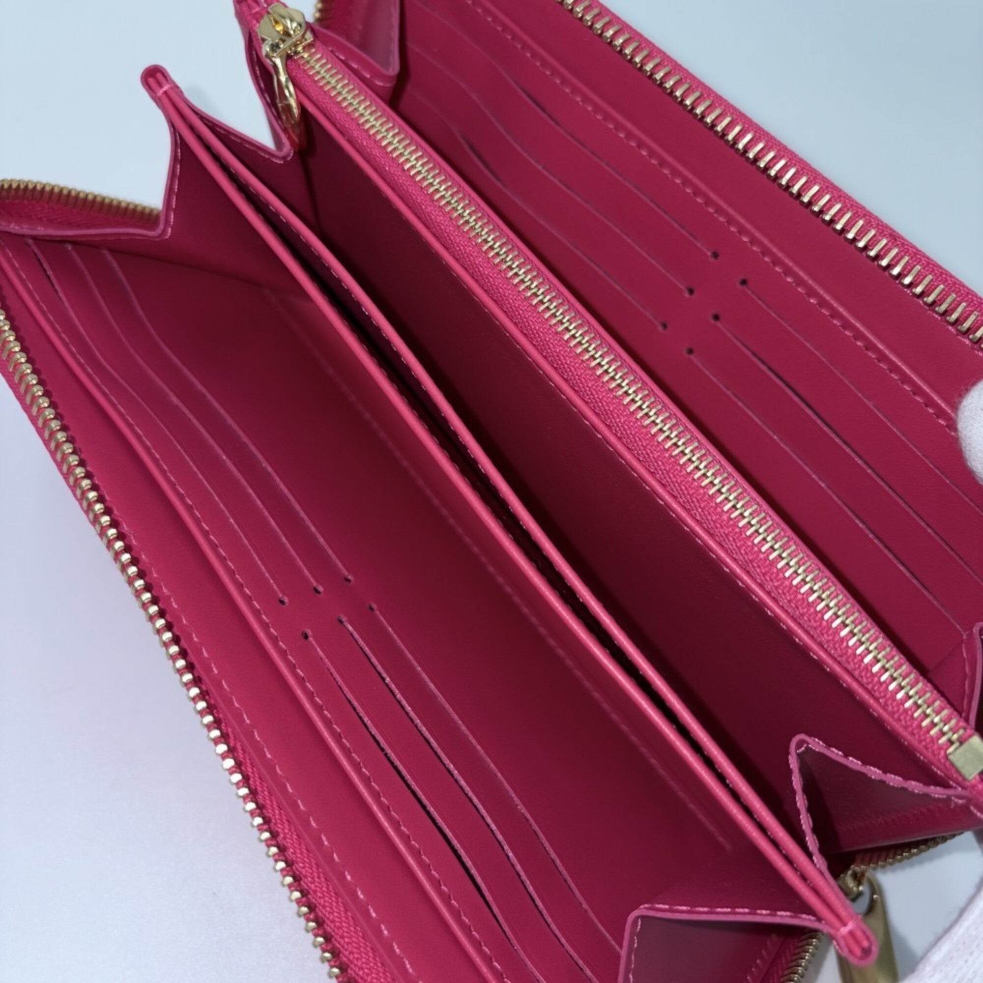 Louis Vuitton Monogram Vernis Pink Monogram Vernis Long Wallet (Bi-Fold) (Pre-Owned)