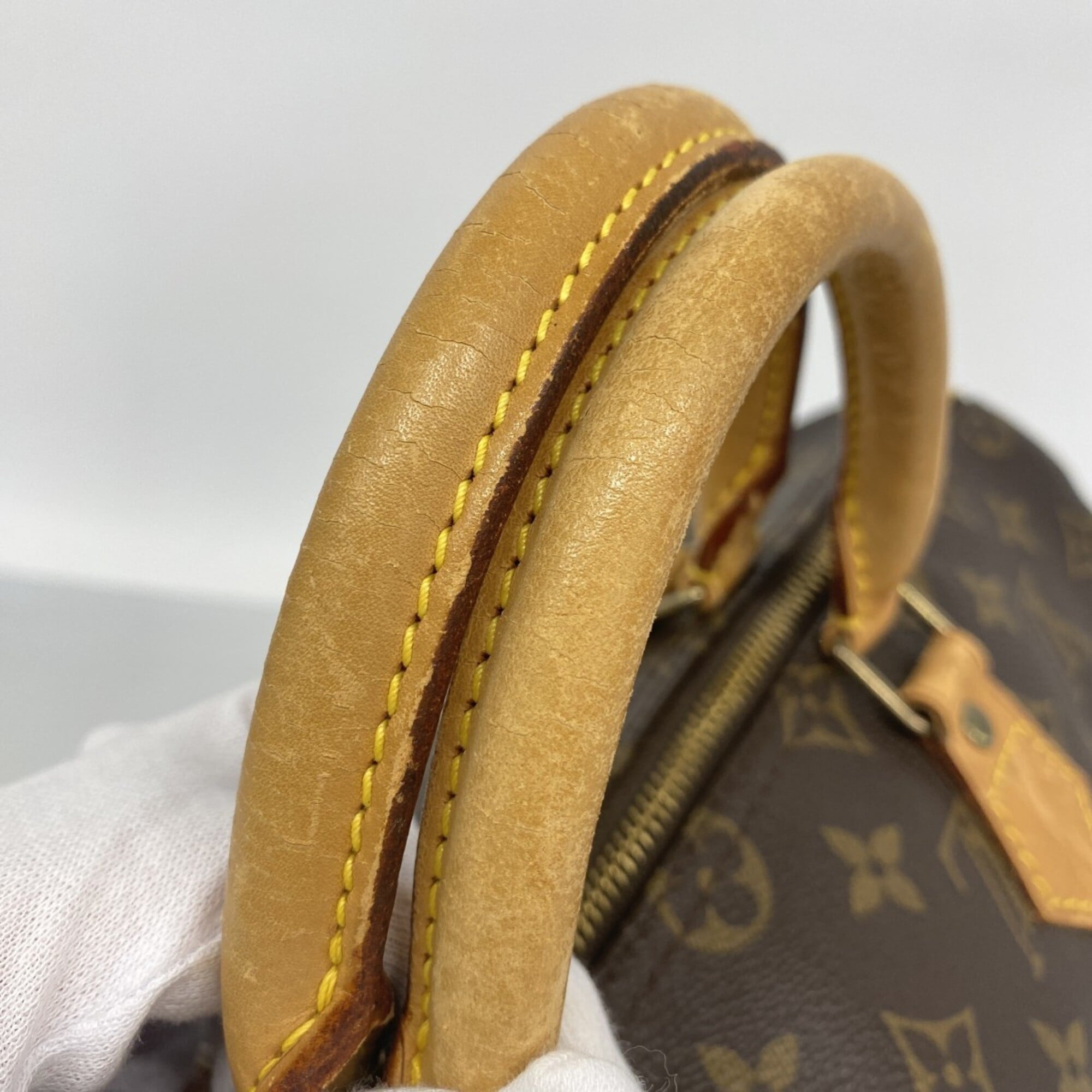 Louis Vuitton Brown Handbag (Pre-Owned)
