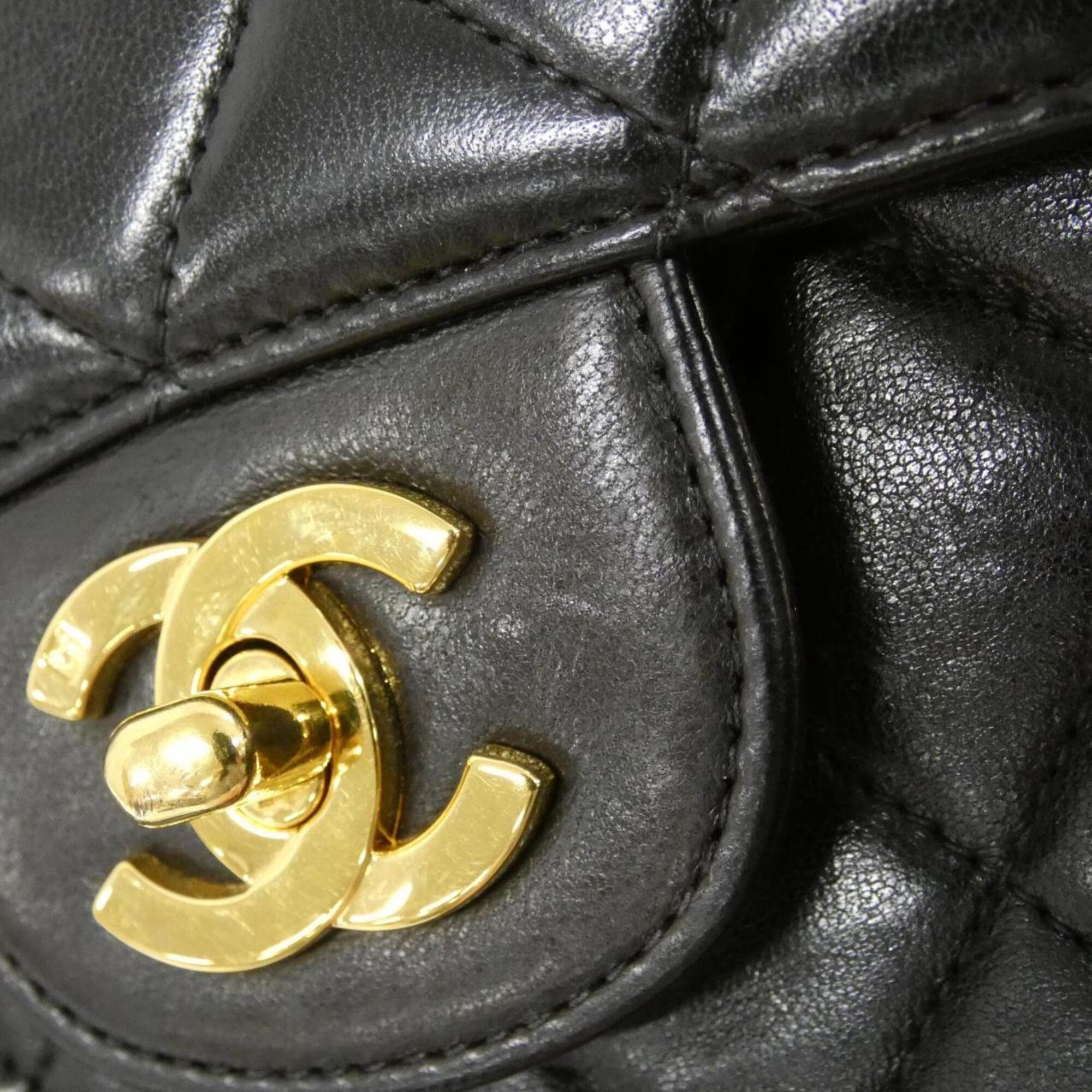 Chanel Black Leather Shoulder Bag (Pre-Owned)