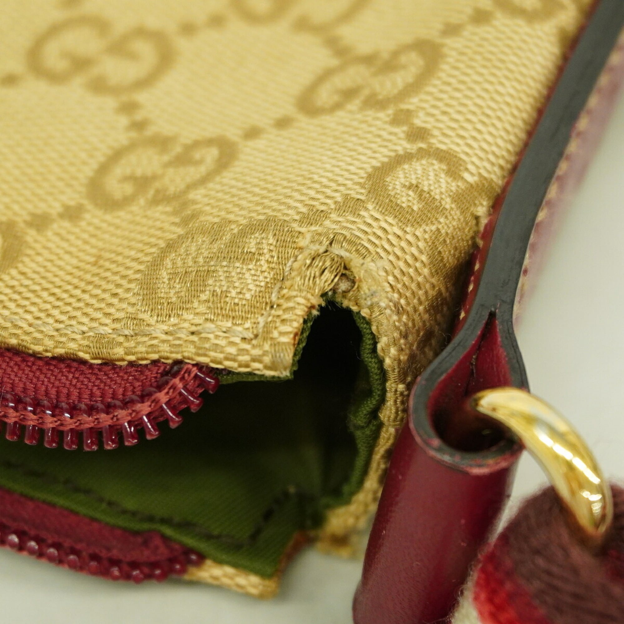 Gucci Beige Bordeaux Canvas Shoulder Bag (Pre-Owned)
