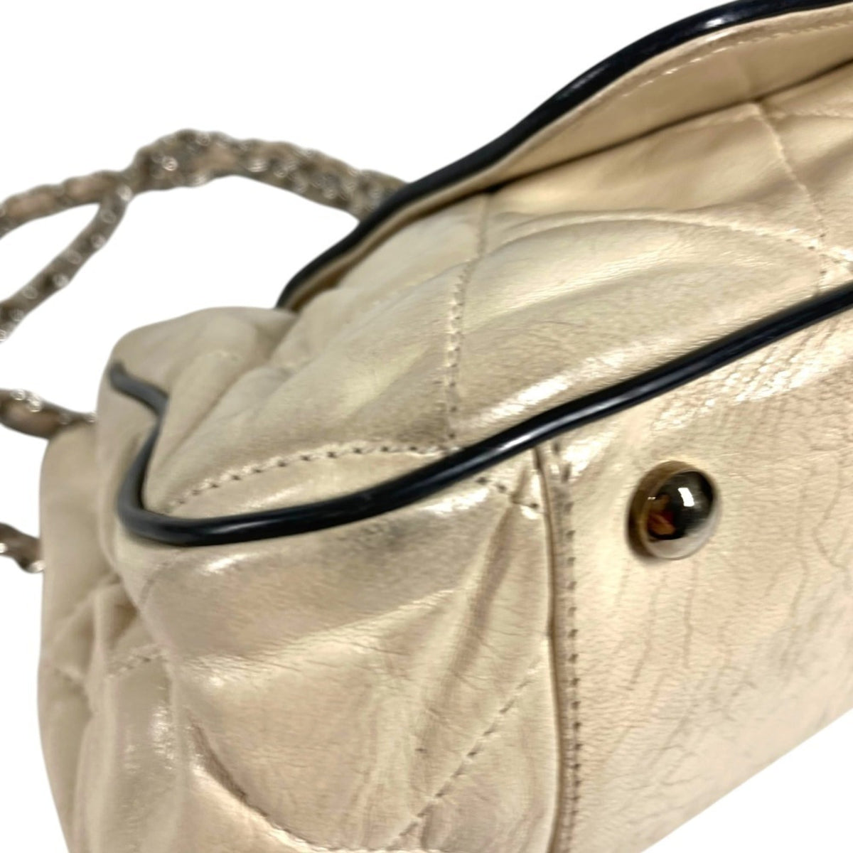 Chanel Beige Black Leather Shoulder Bag (Pre-Owned)