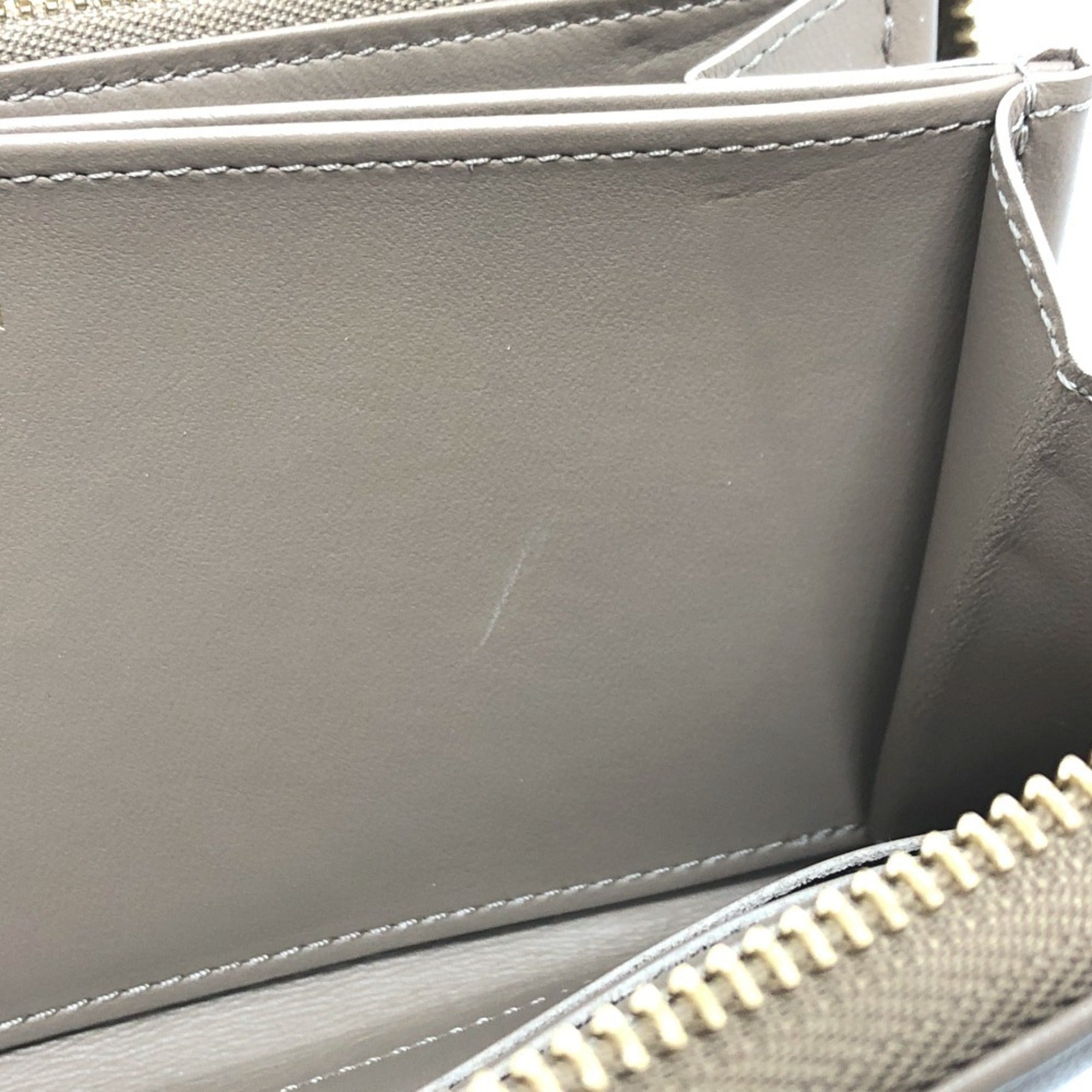 Louis Vuitton Beige Leather Long Wallet (Bi-Fold) (Pre-Owned)