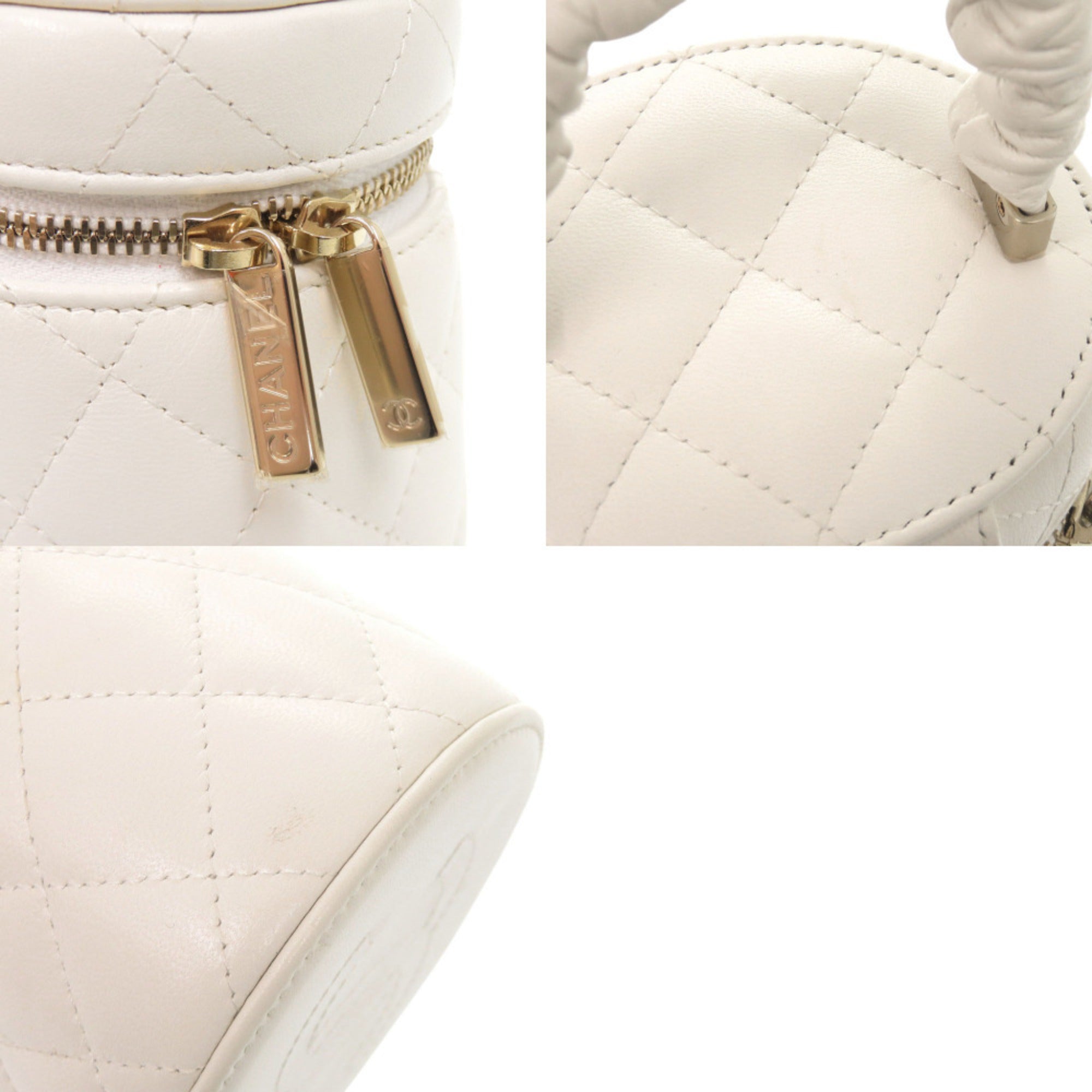Chanel White Leather Vanity Bag (Pre-Owned)