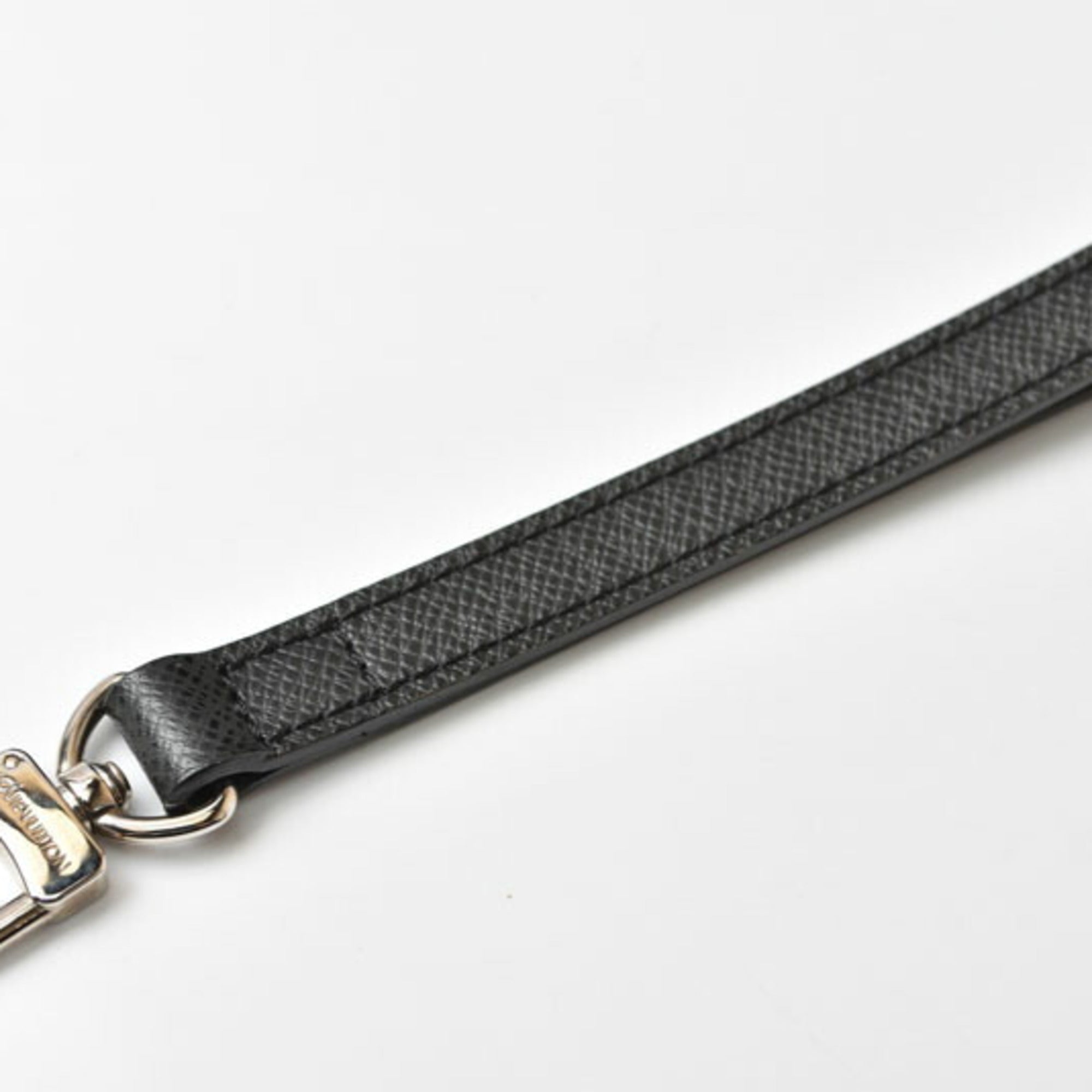 Louis Vuitton Ardoise Black Taiga Leather Clutch Bag (Pre-Owned)
