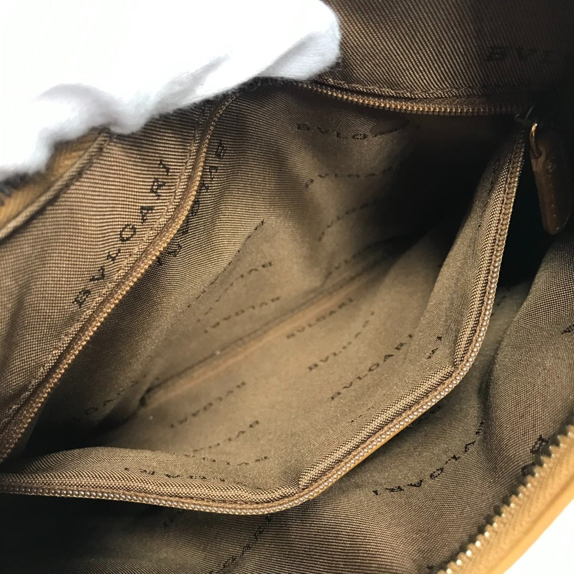 Bvlgari Beige Leather Shoulder Bag (Pre-Owned)