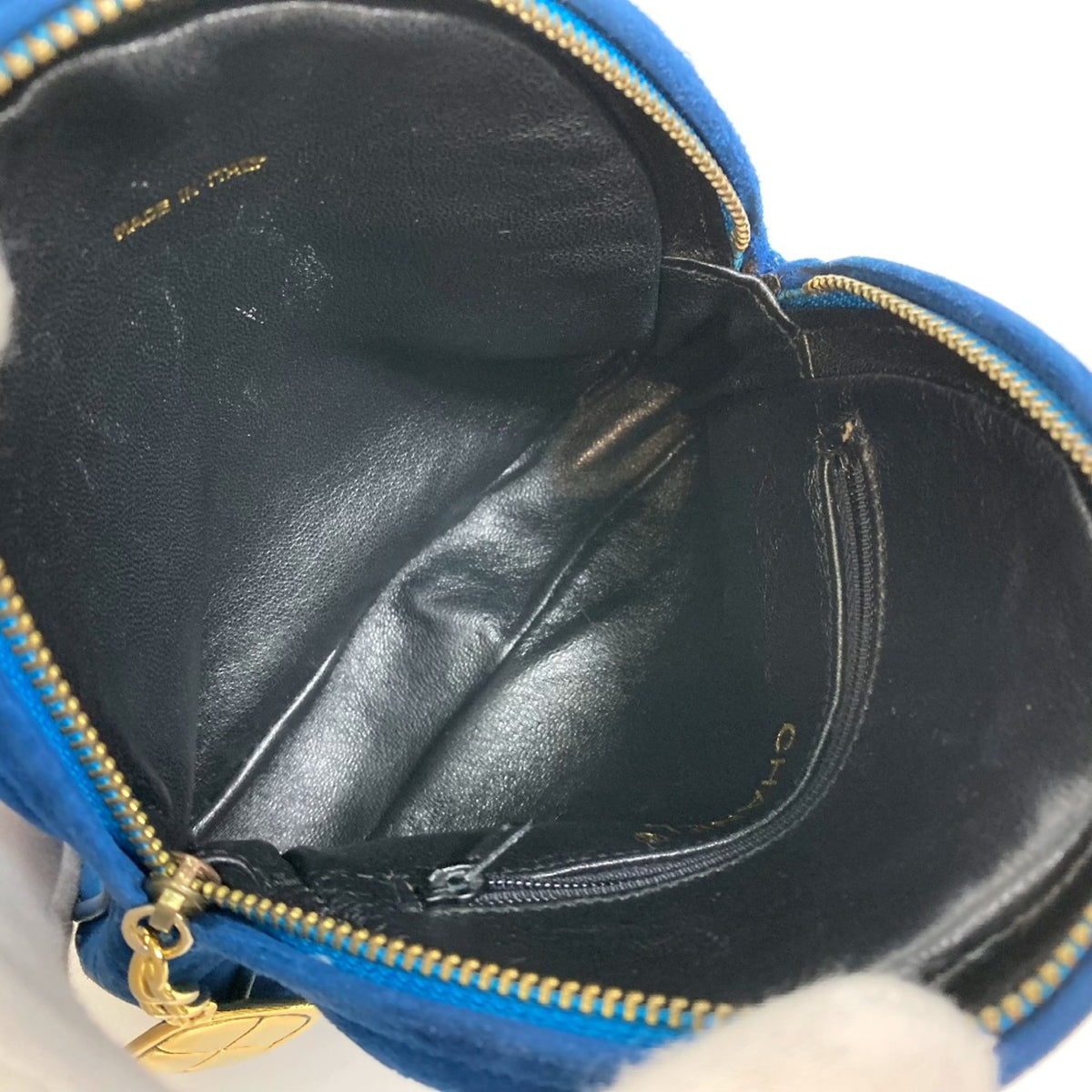 Chanel Blue Leather Handbag (Pre-Owned)